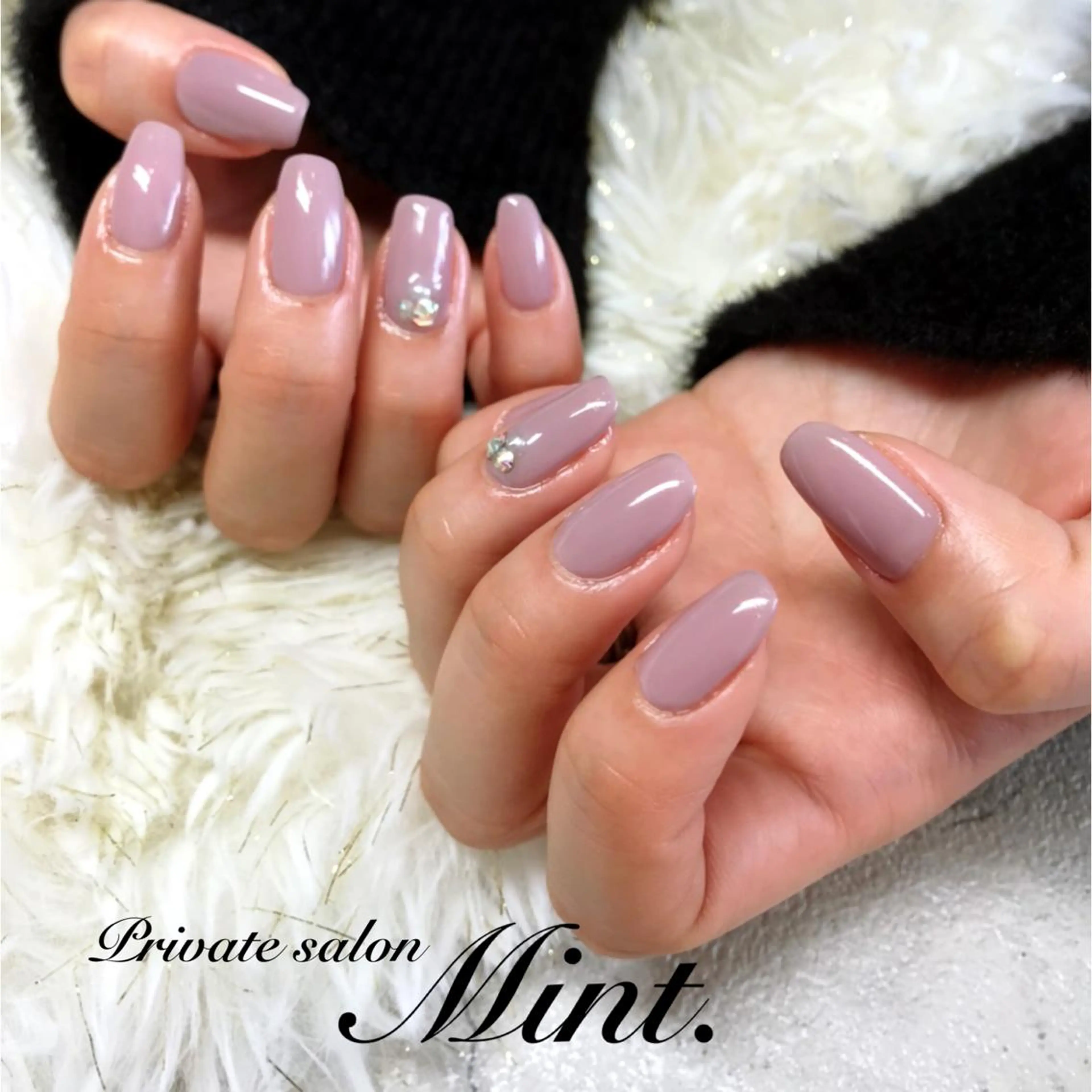 ミディアム ネイル ジェルネイル ワンカラーネイル スクエアネイル Mint. nailのネイルデザイン