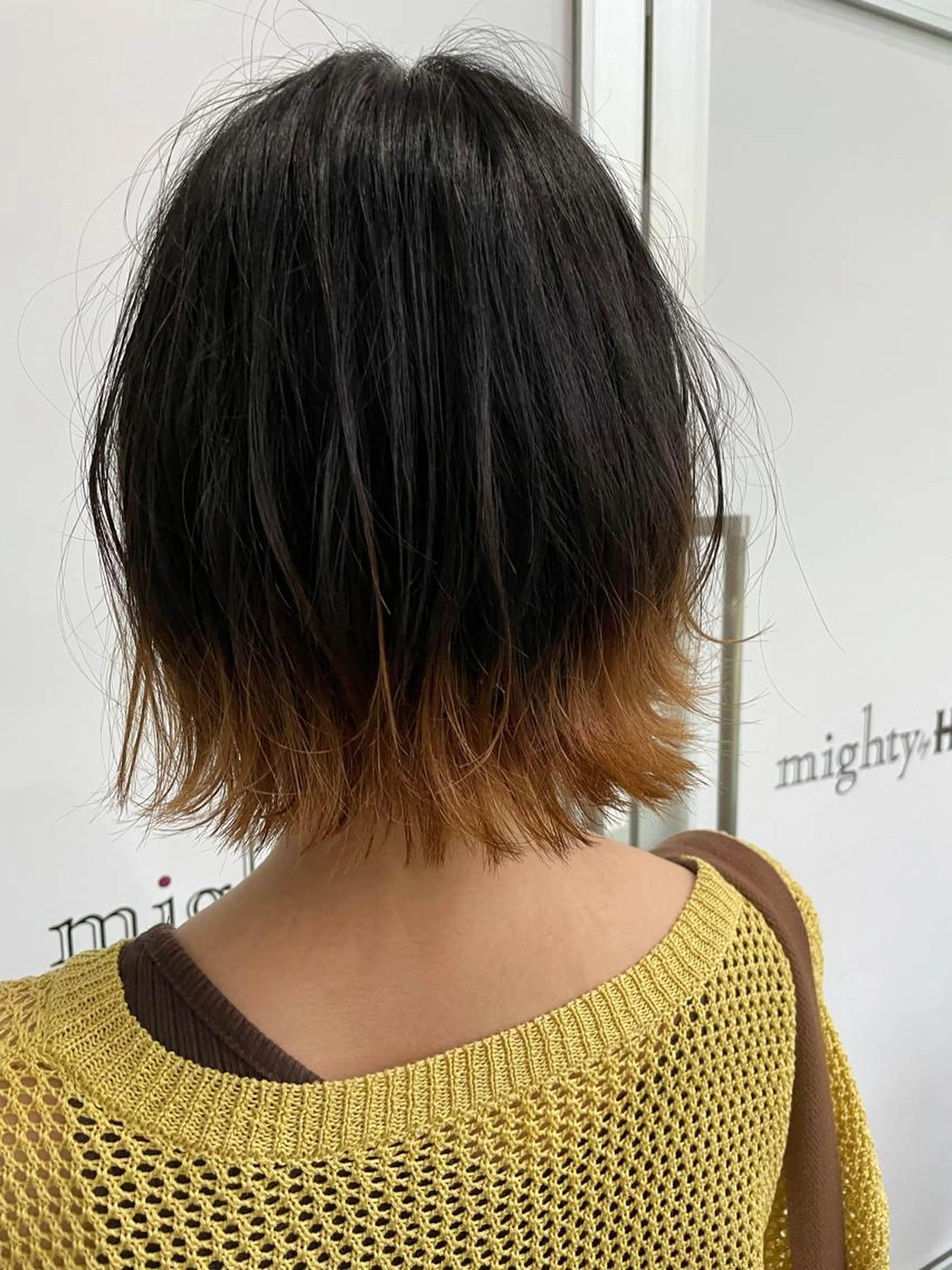 【デザインカラー/ブリーチ込み】プラチナグラデーション＋Wトリートメントの写真