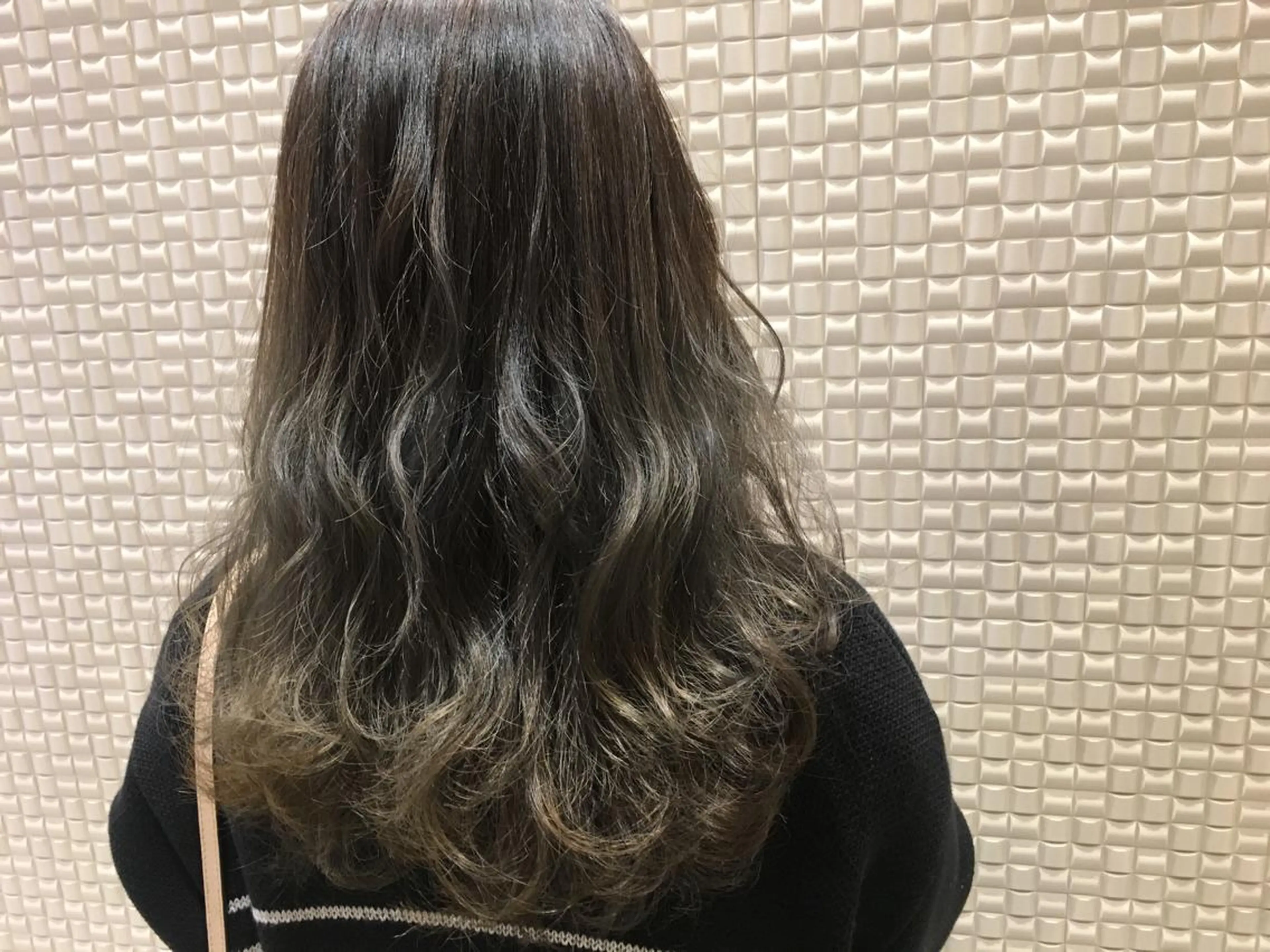 ミディアム セミロング ロング カラー グラデーションカラー scene.池袋所属・scene. haraのヘアスタイル