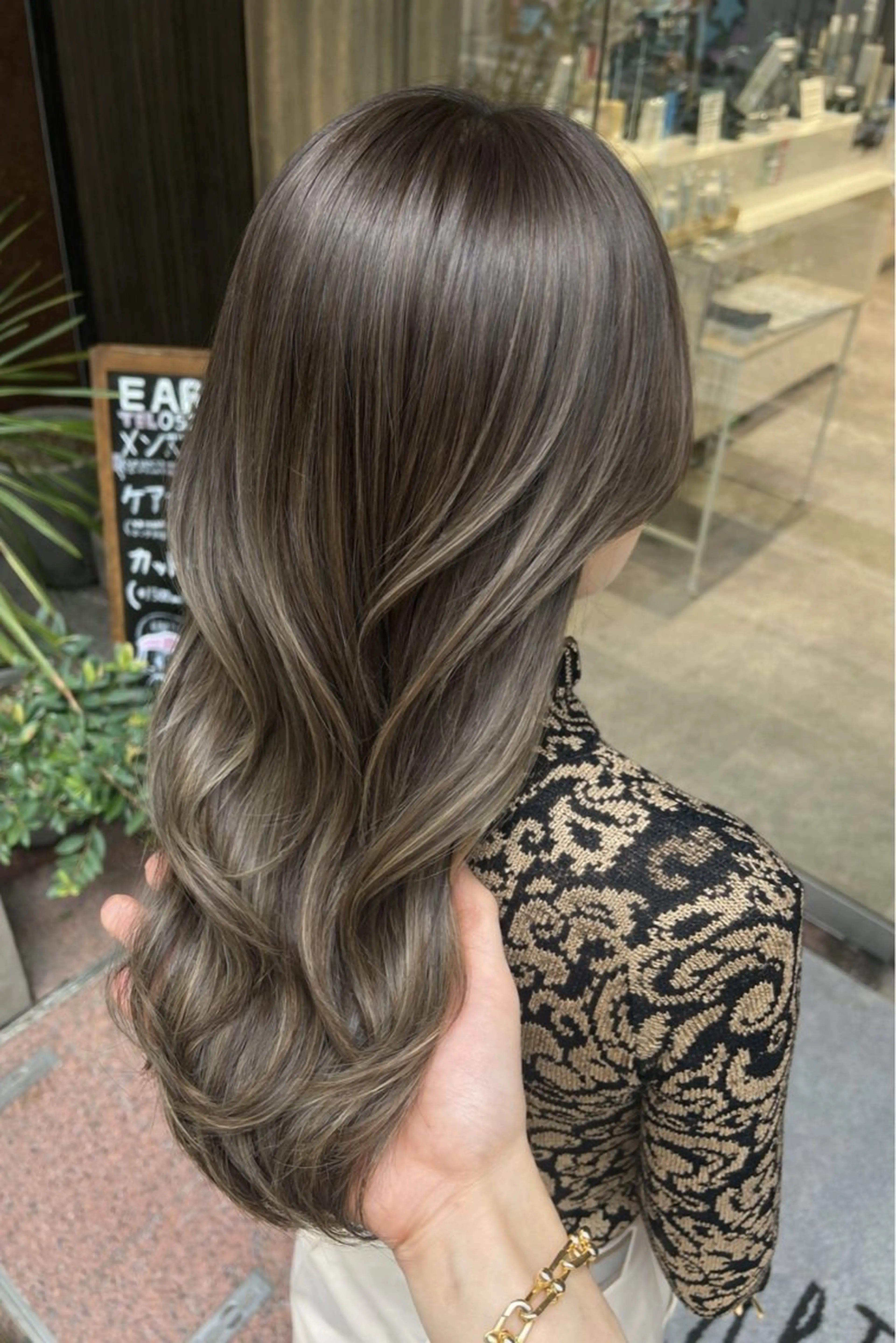 カラー 透明感のある艶髪なら 矢場町駅4番出口すぐのヘアスタイル