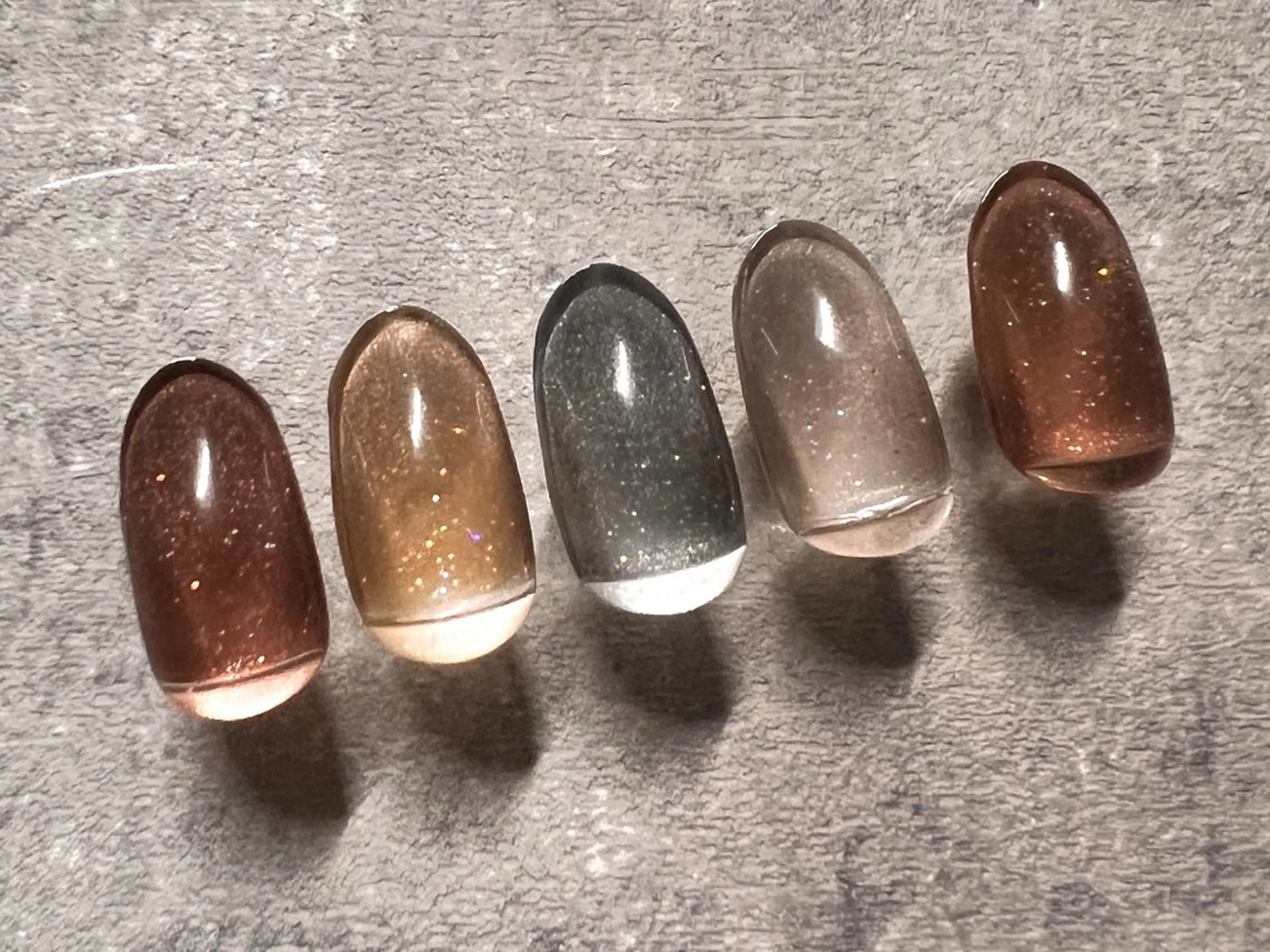 ネイル フラッシュネイル マグネットネイル LEFTNAILS フィルインニュアンスのネイルデザイン