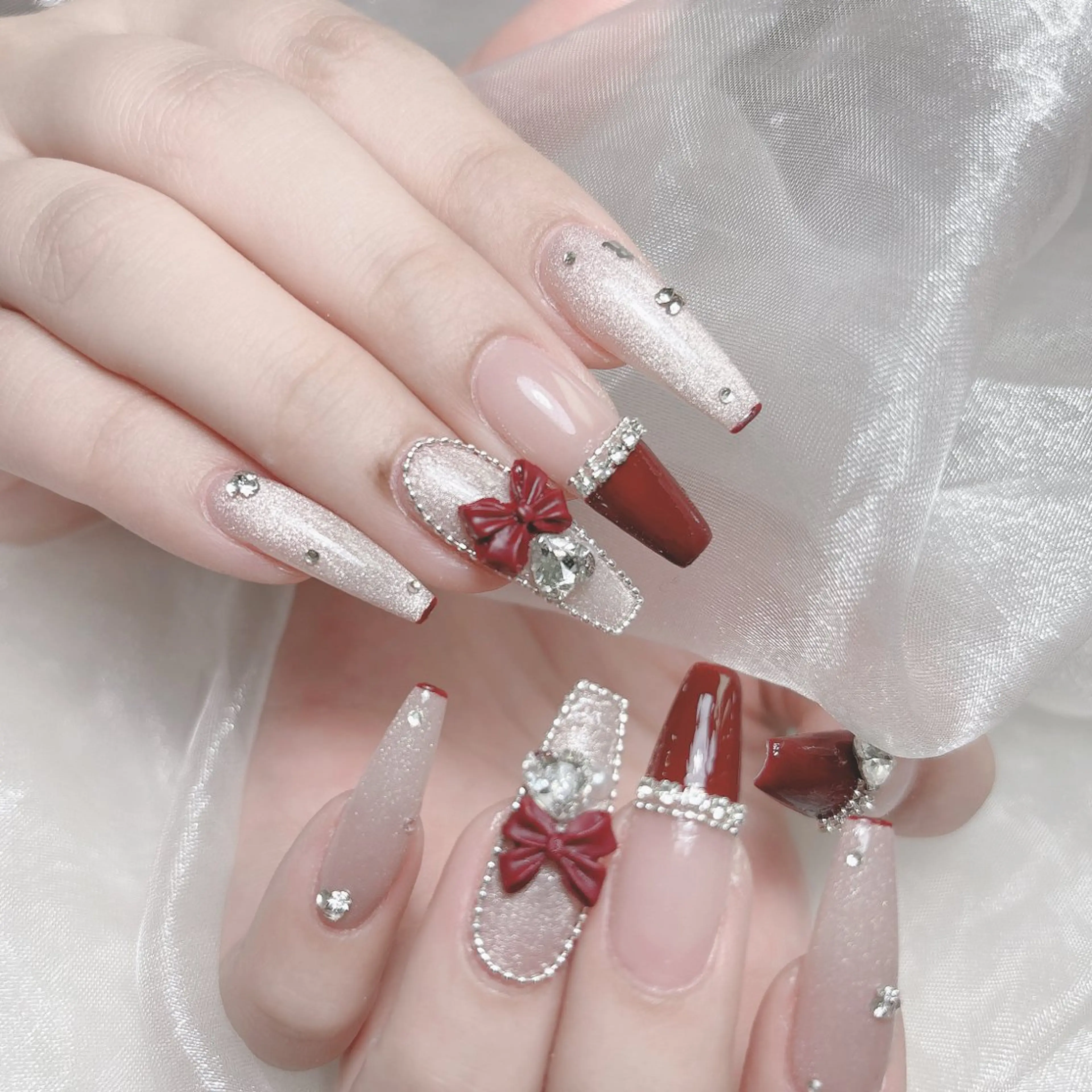 ネイル 成人式 キラキラネイル 大理石ネイル(マーブル) スカルプネイル 夏ネイル ハンドネイル MoMoA Nail ネイル長さ出し専門店のネイルデザイン