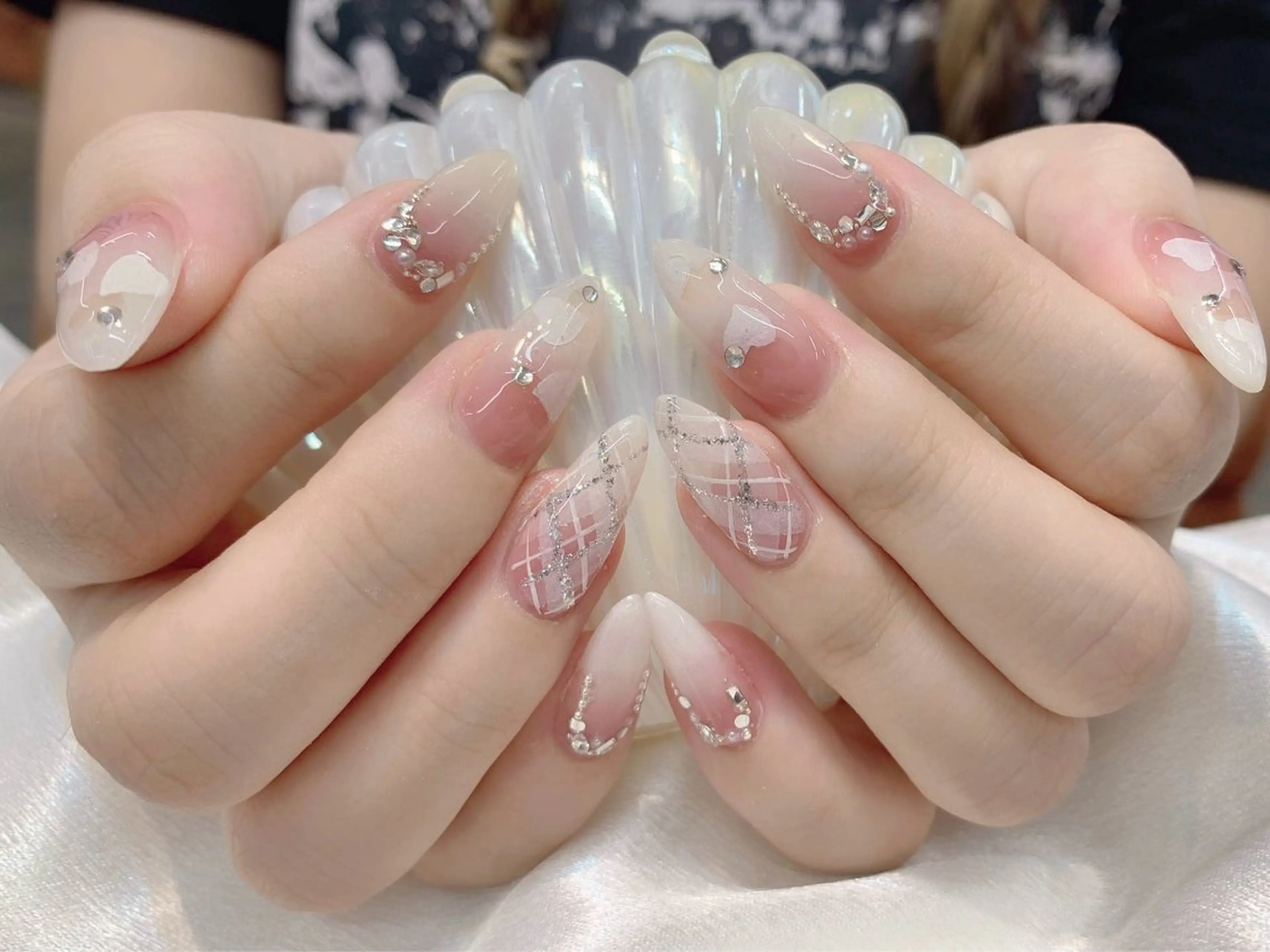 ネイル アートネイル チークネイル 長さ出し フットネイル ジェルネイル ハンドネイル ハンドケア ラッキーネイルサロン 西川口東口店のネイルデザイン