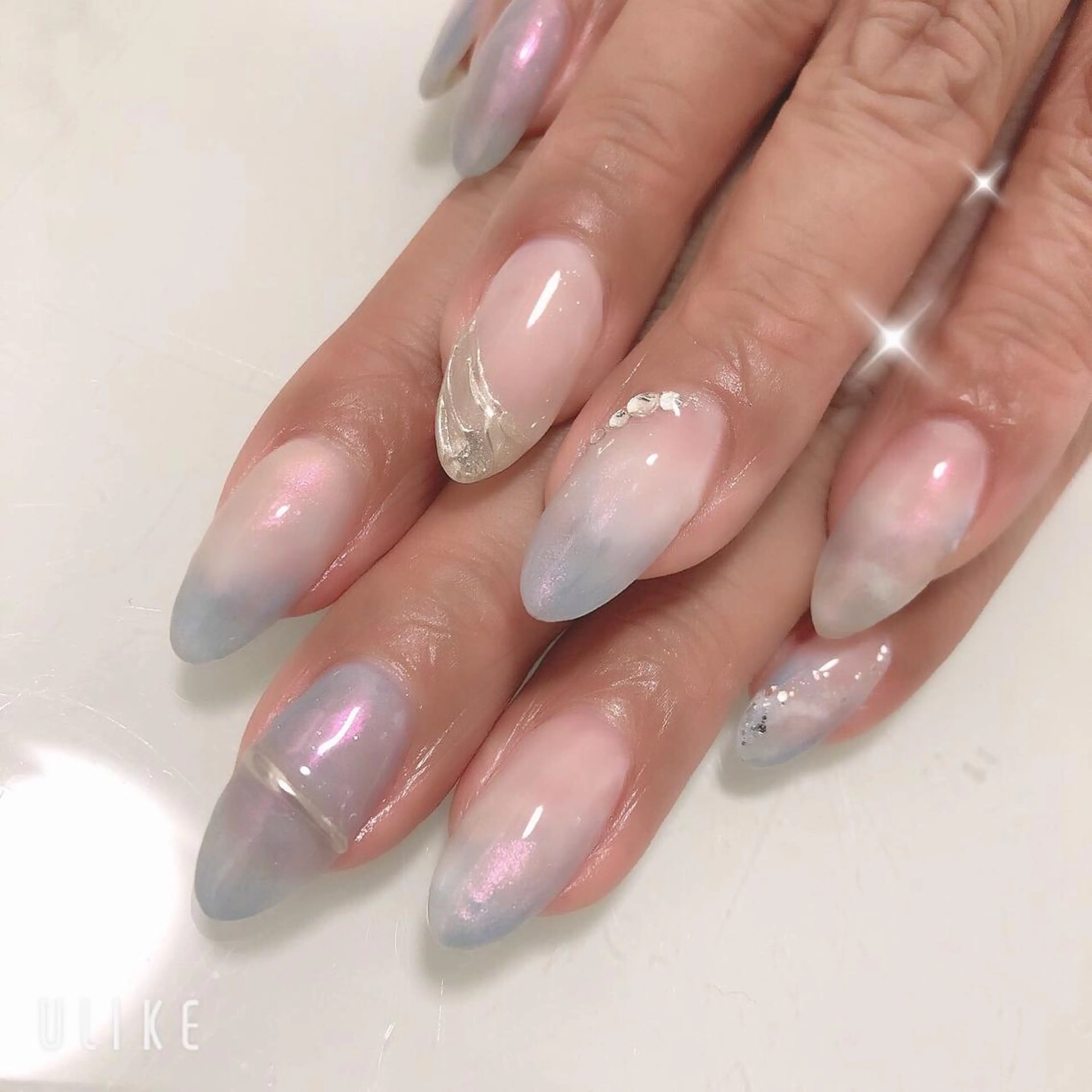 ネイル ジェルネイル 韓国ネイル ミラーネイル 持ち込み ニュアンスネイル Azulsou 廣川愛のネイルデザイン