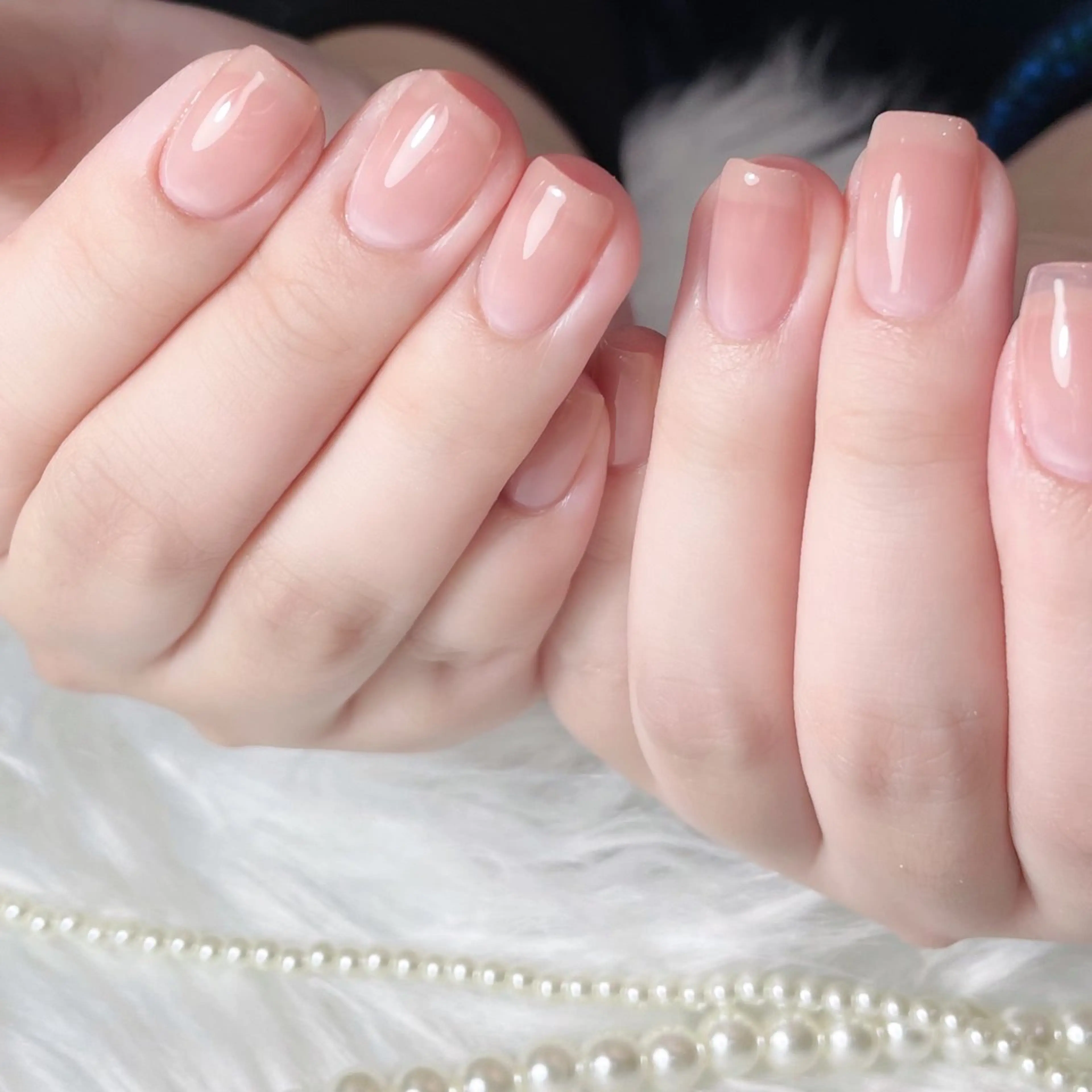 ネイル ジェルネイル ラメ(グリッター) オフィスネイル ワンカラーネイル パラジェル パラジェルプレミアムサロン nail care &spa Lovin［ラヴィン］所属・Azegami Minaのネイルデザイン