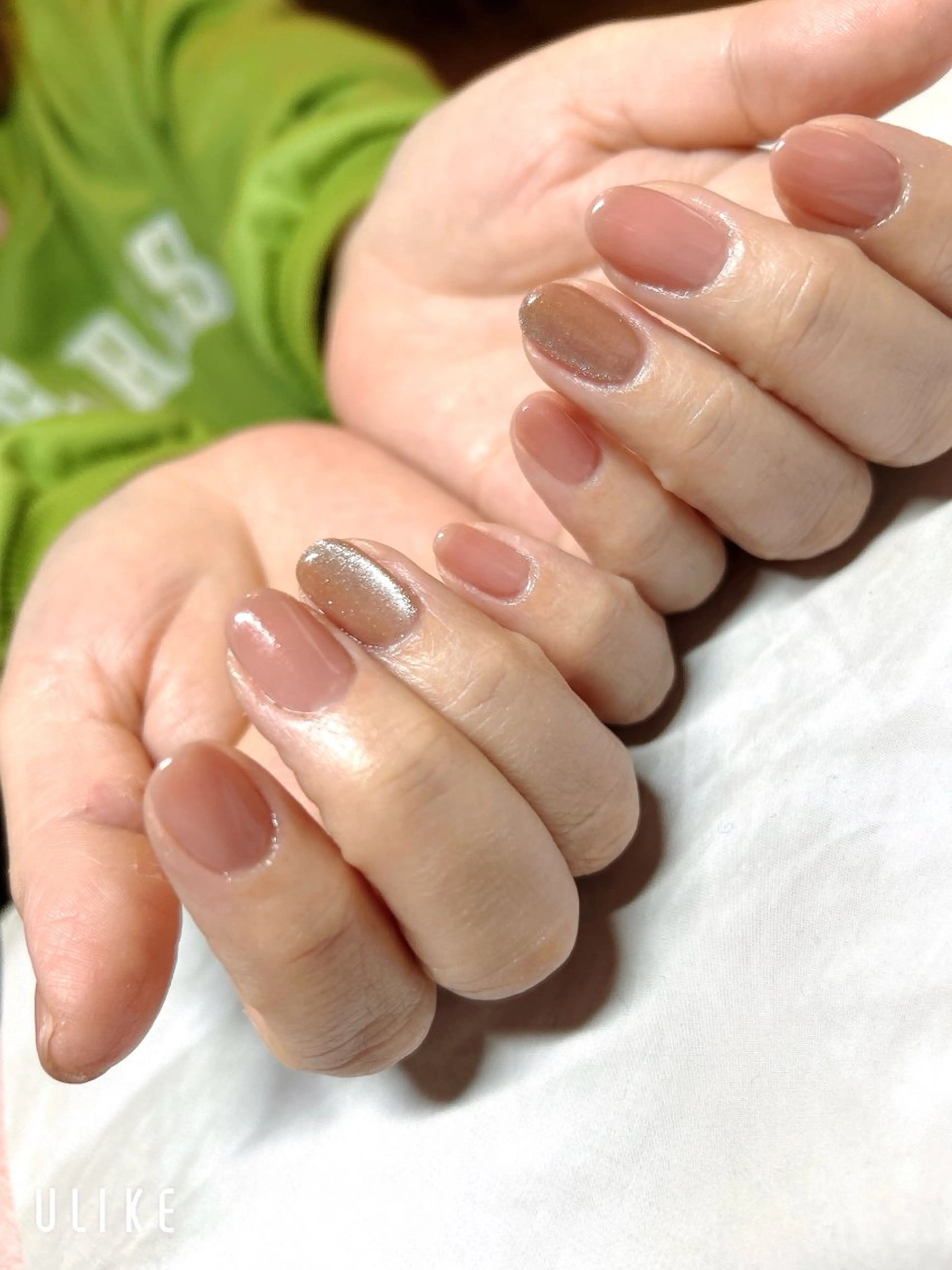 ネイル キラキラネイル マグネットネイル オフィスネイル ワンカラーネイル ピンク takamin._.nail所属・オーダーメイド専門 takamiのネイルデザイン