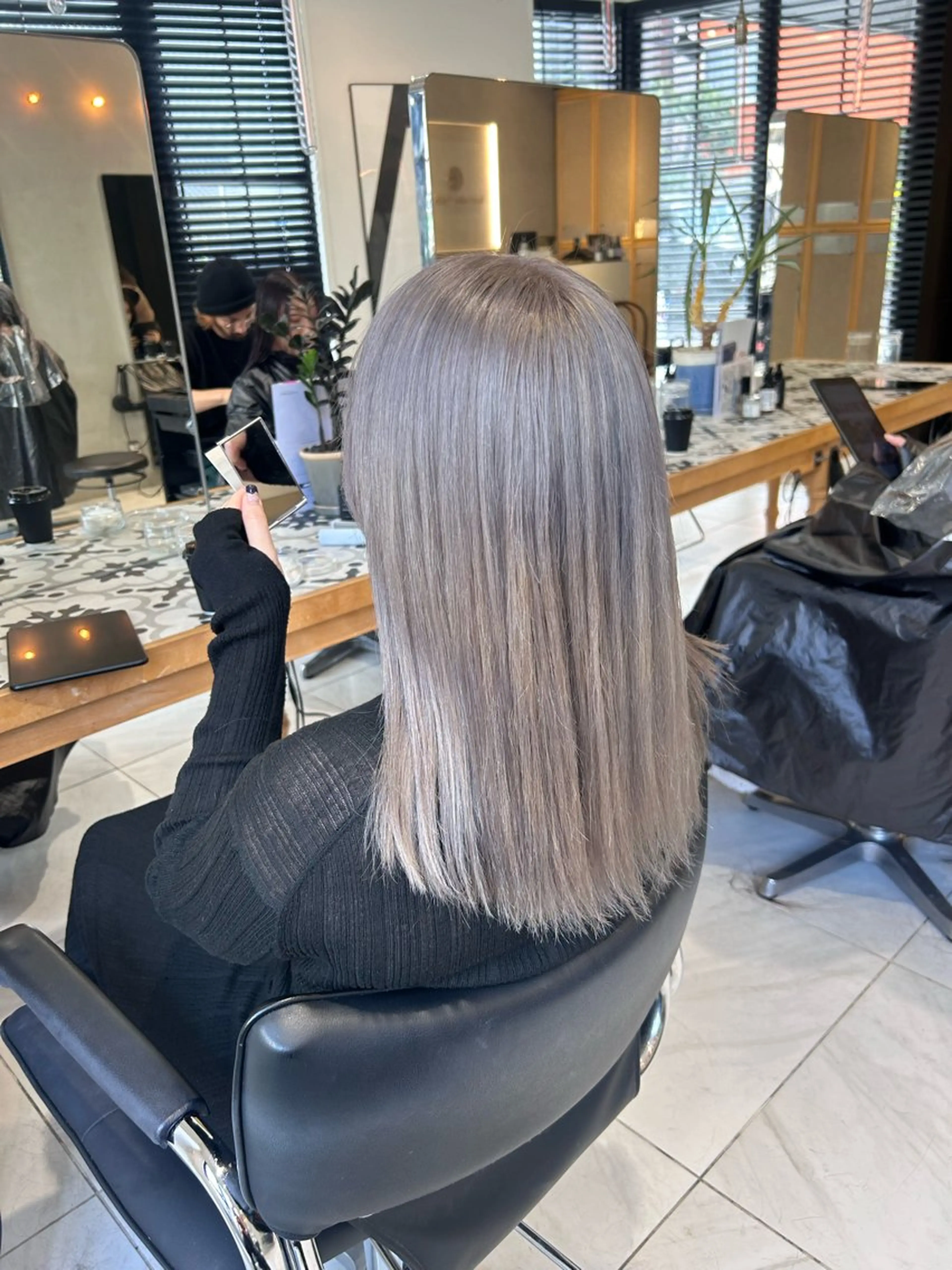 ロング カラー レイヤー小顔ショート 吉田ジョウのヘアスタイル