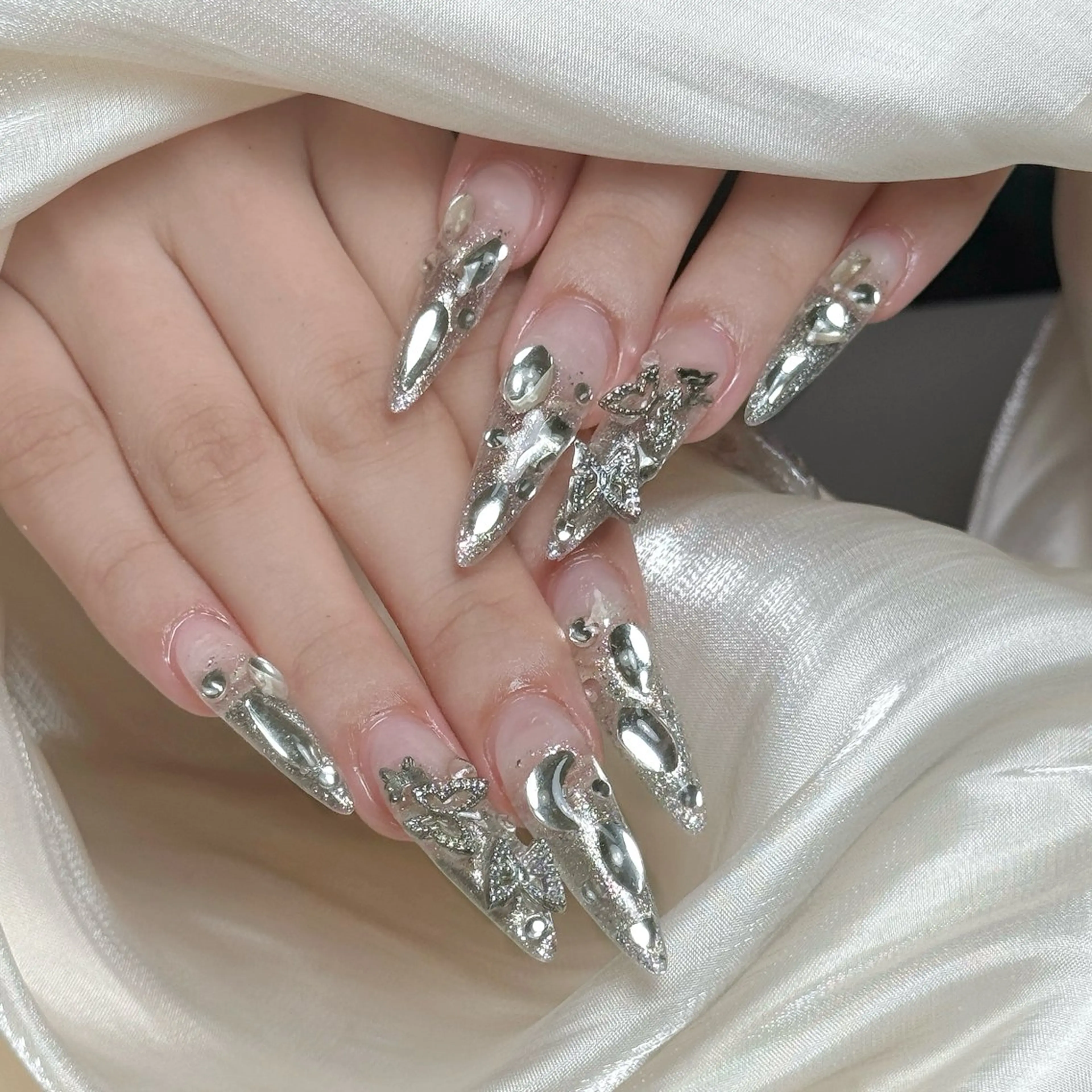 ネイル Maggie Nail🦩のネイルデザイン