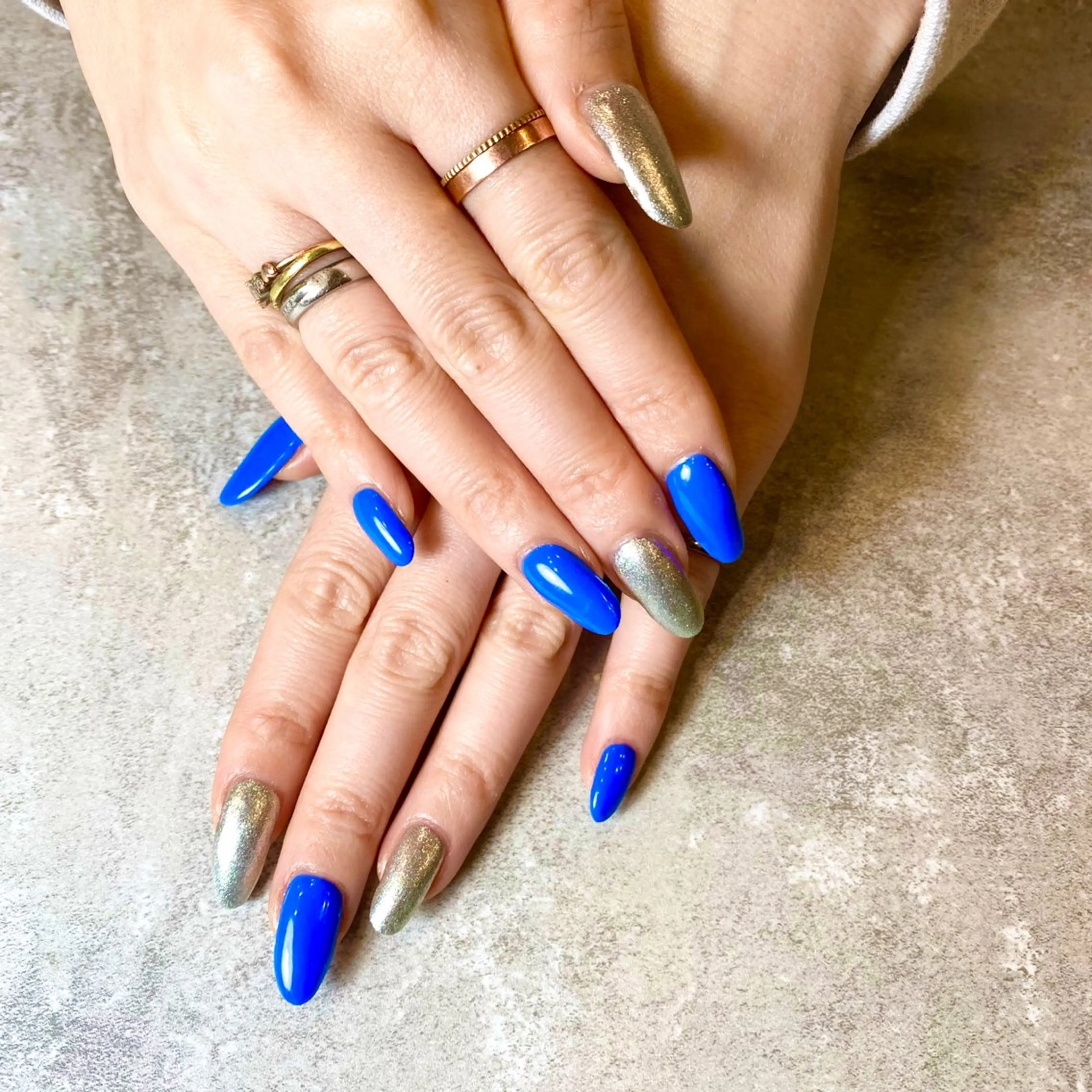 ネイル ブルー ラメ(グリッター) ワンカラーネイル シルバー シンプルネイル Narumi nailのネイルデザイン