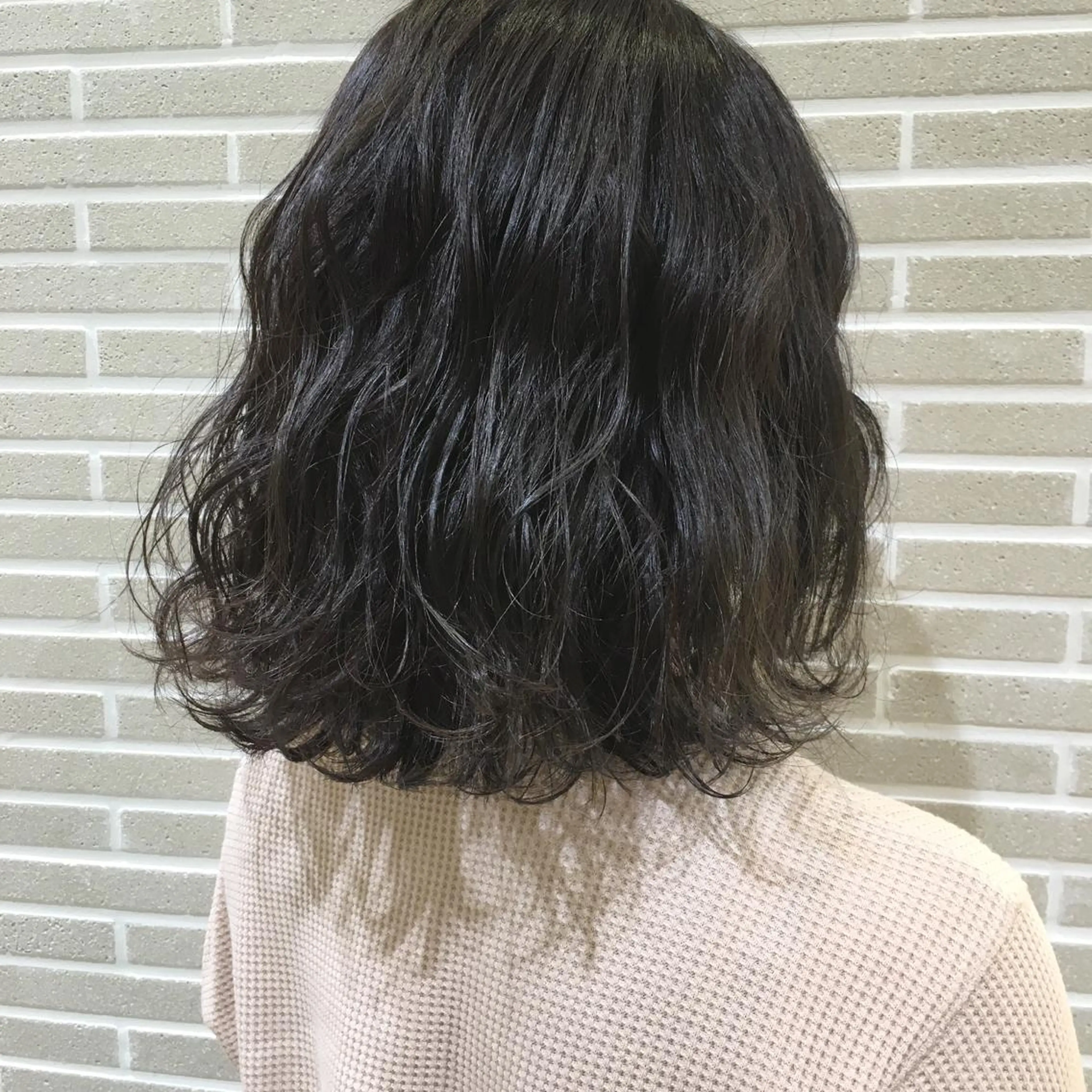 ミディアム 潟上 菜摘のヘアスタイル