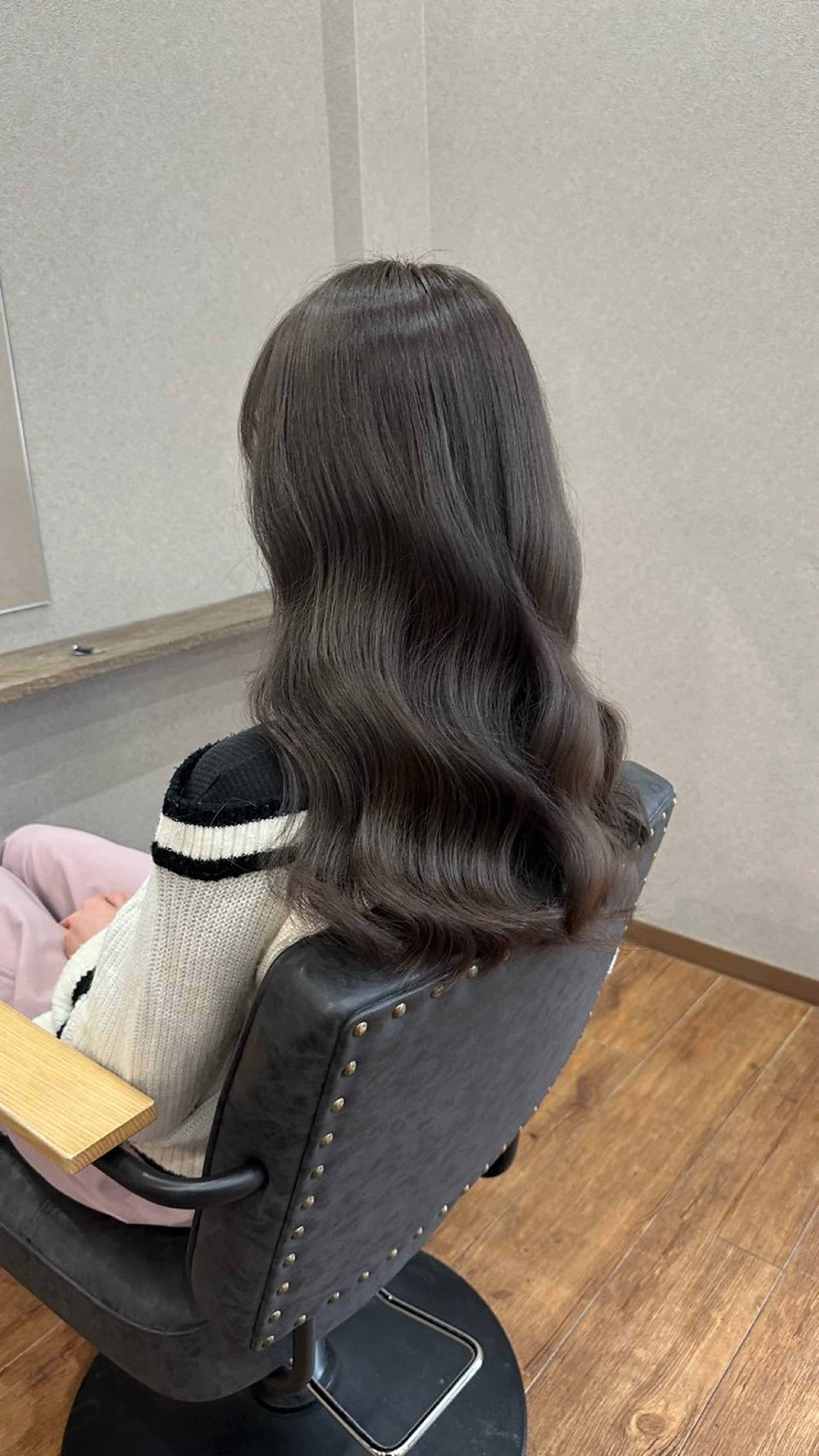 ロング カラー グレージュ ヘアカラー トリートメント clocca所属・鵜飼 真伍のヘアスタイル