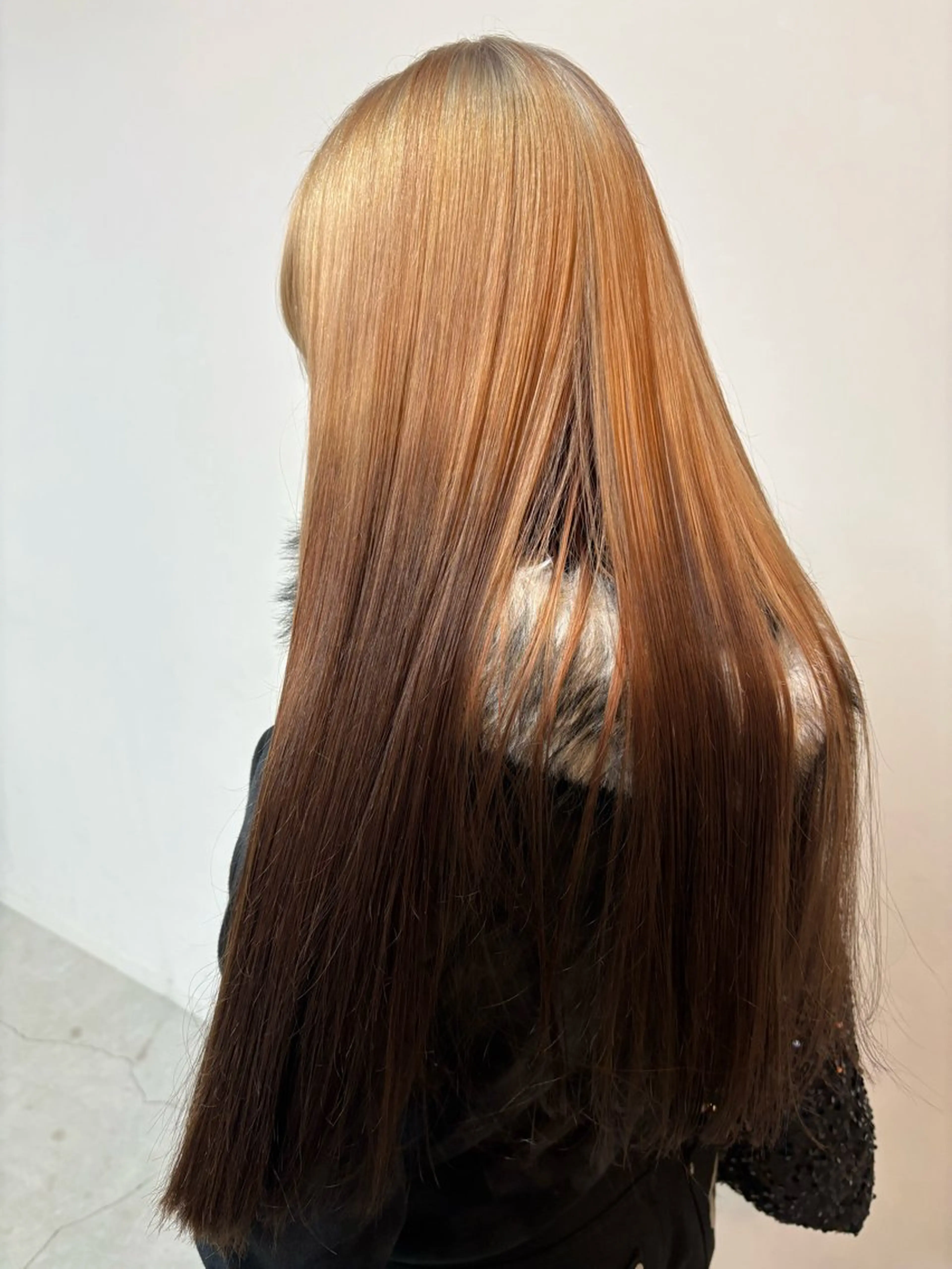 カラー fiika所属・橋本 千咲のヘアスタイル