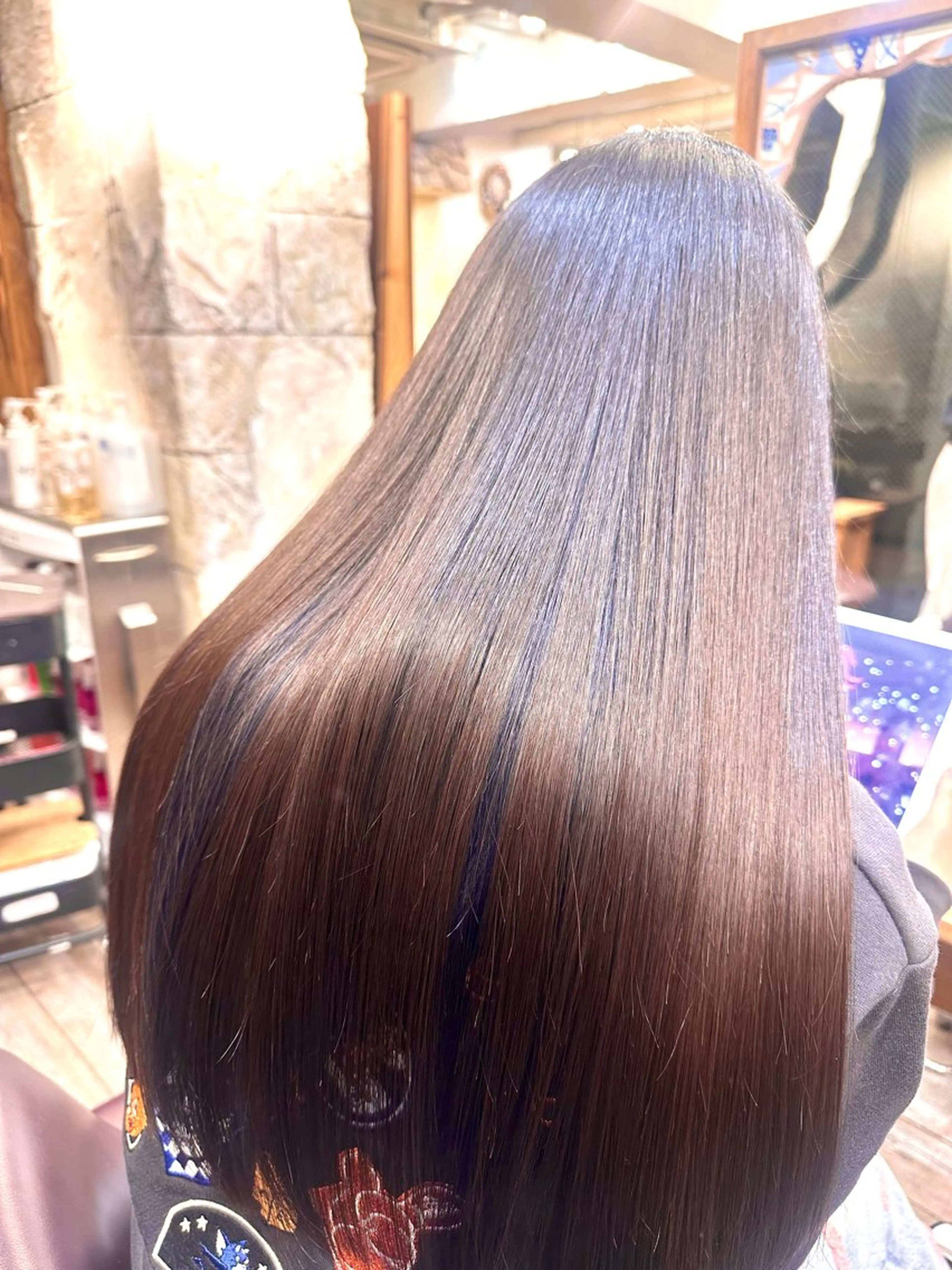 ロング カラー ブリーチ インナーカラー CREDGARDEN 吉祥寺所属・ツヤ髪 透明感カラー ゆいなのヘアスタイル