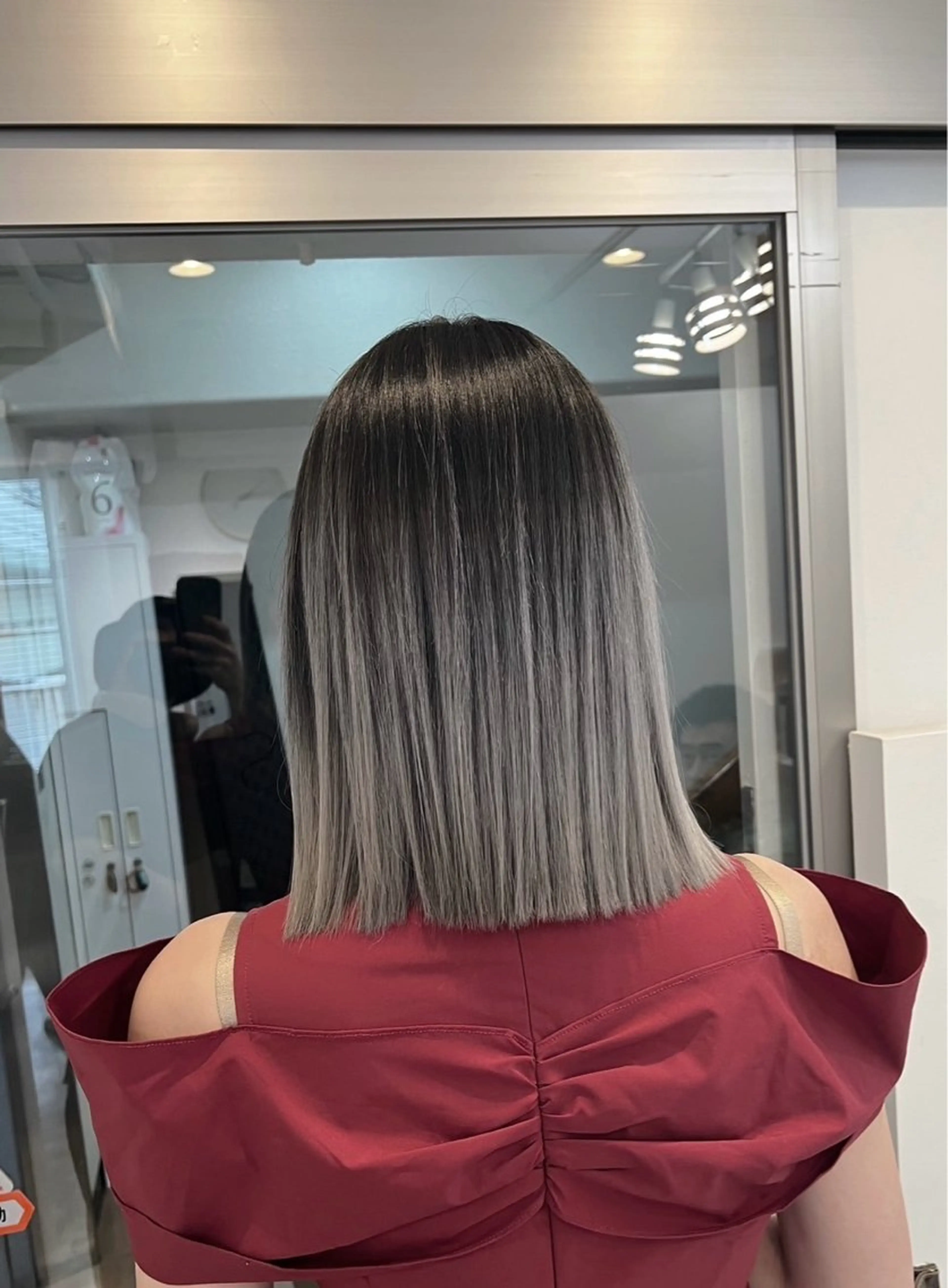 ショート カラー バレイヤージュ グレージュ レイヤーカット ヘアカラー トリートメント ROBIN所属・指名数No.1 /NAOYAのヘアスタイル