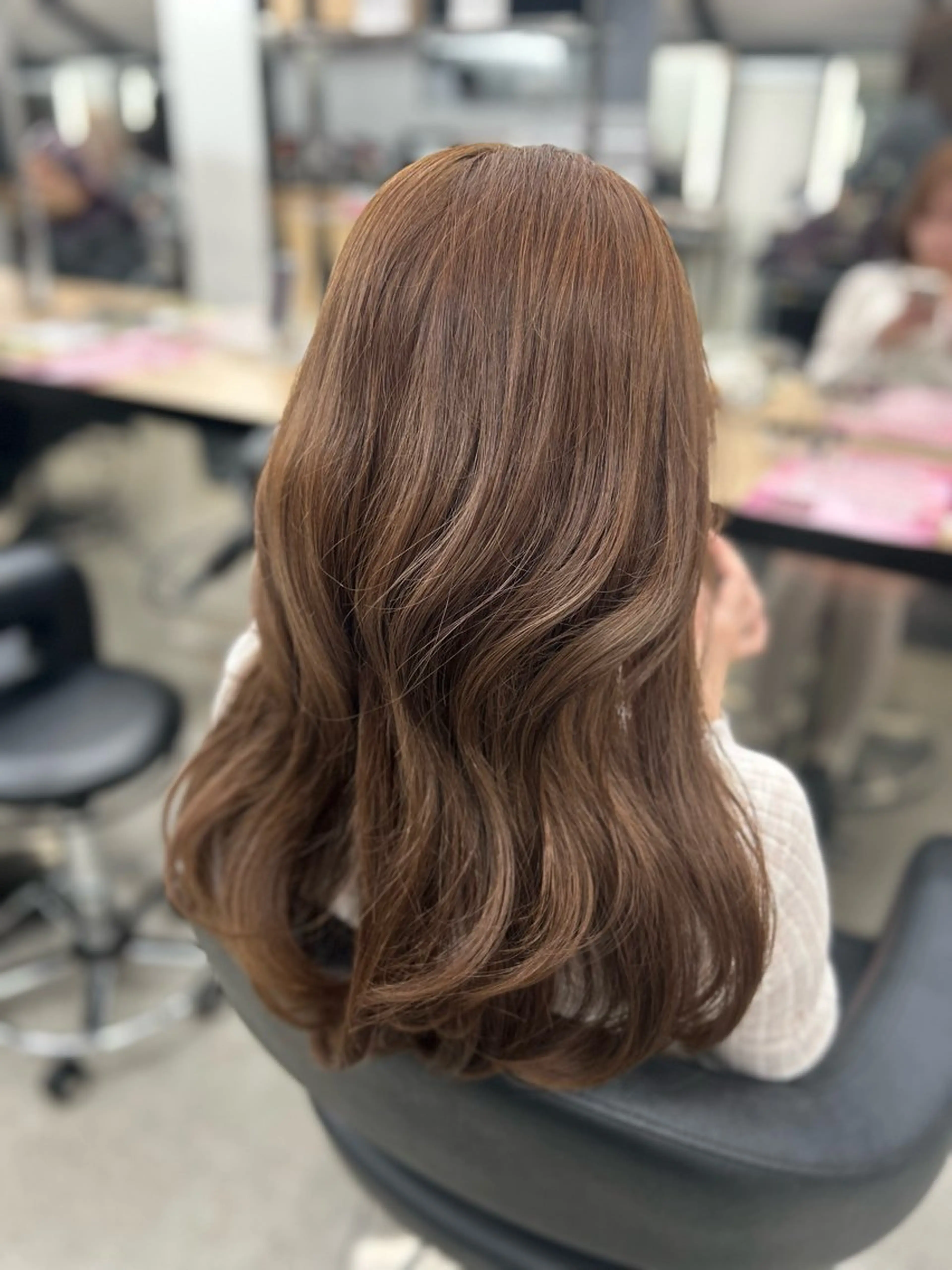 ロング カラー カット ヘアカラー トリートメント ヘアセット YUKA🤍ベージュ /ミルクティーのヘアスタイル