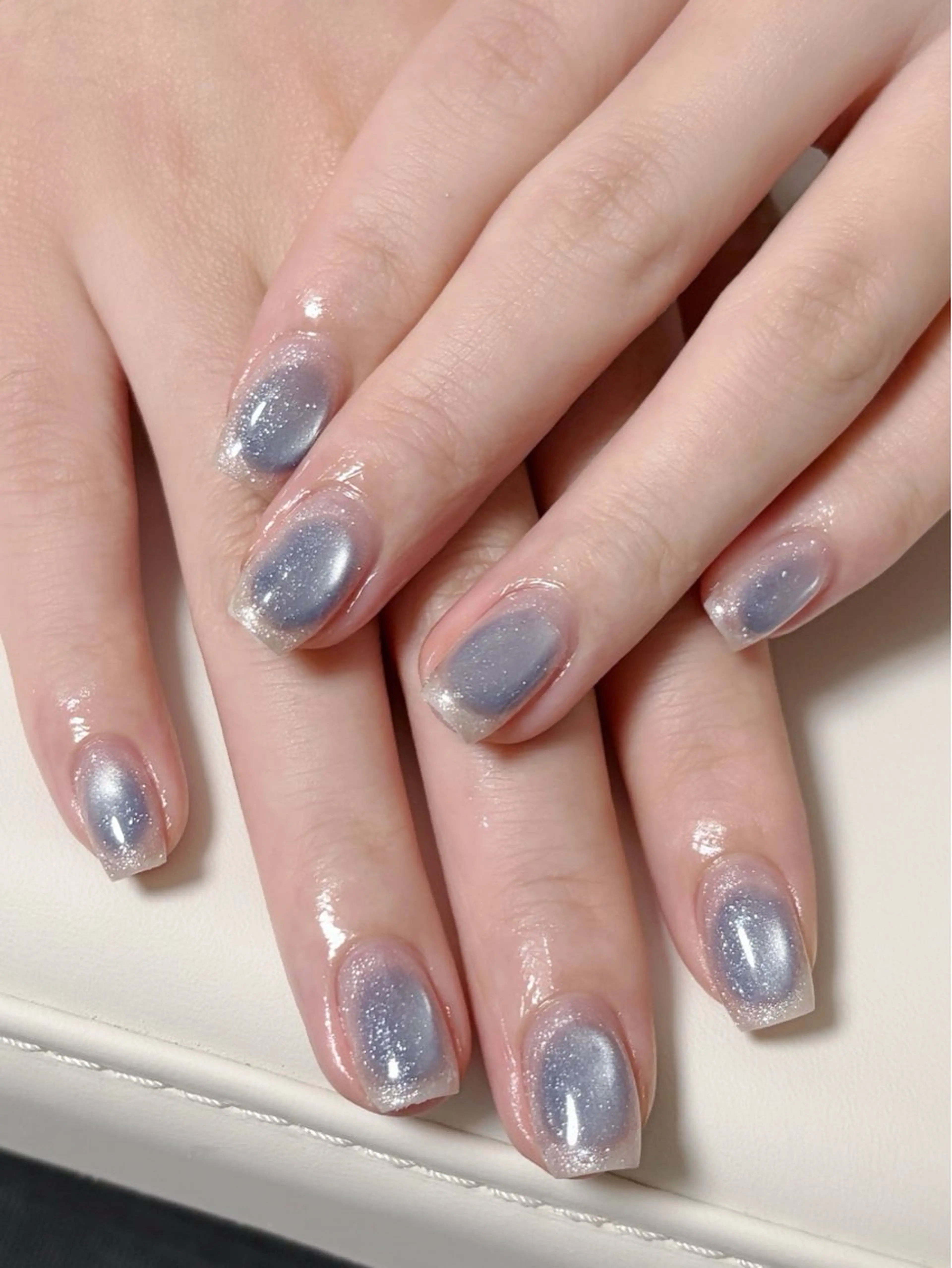 ネイル ブルー 韓国ネイル マグネットネイル シンプルネイル ワンホンネイル ハンドネイル haku mioのネイルデザイン