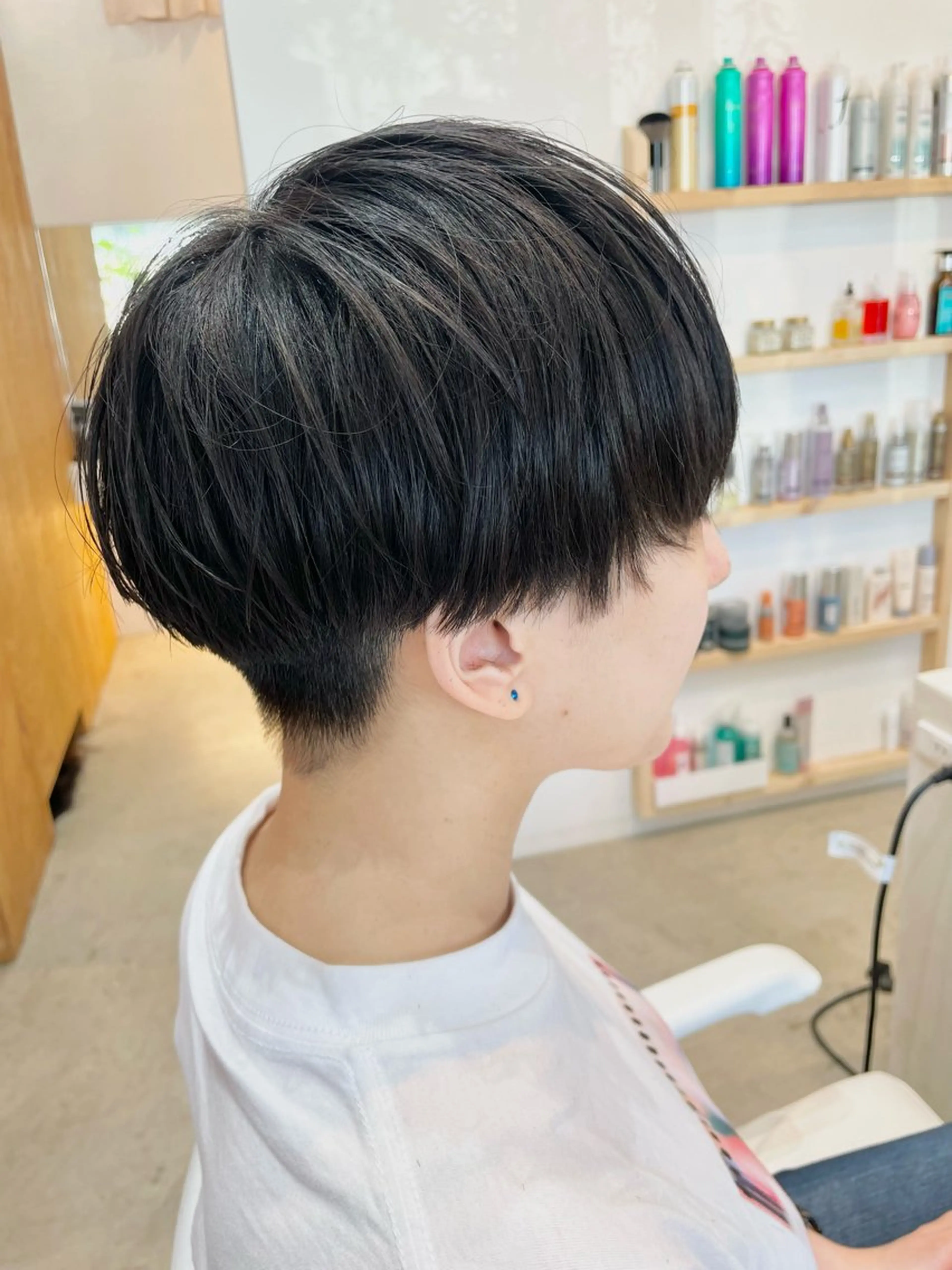ショート 刈り上げ un【アン】所属・【un】 MANAのヘアスタイル