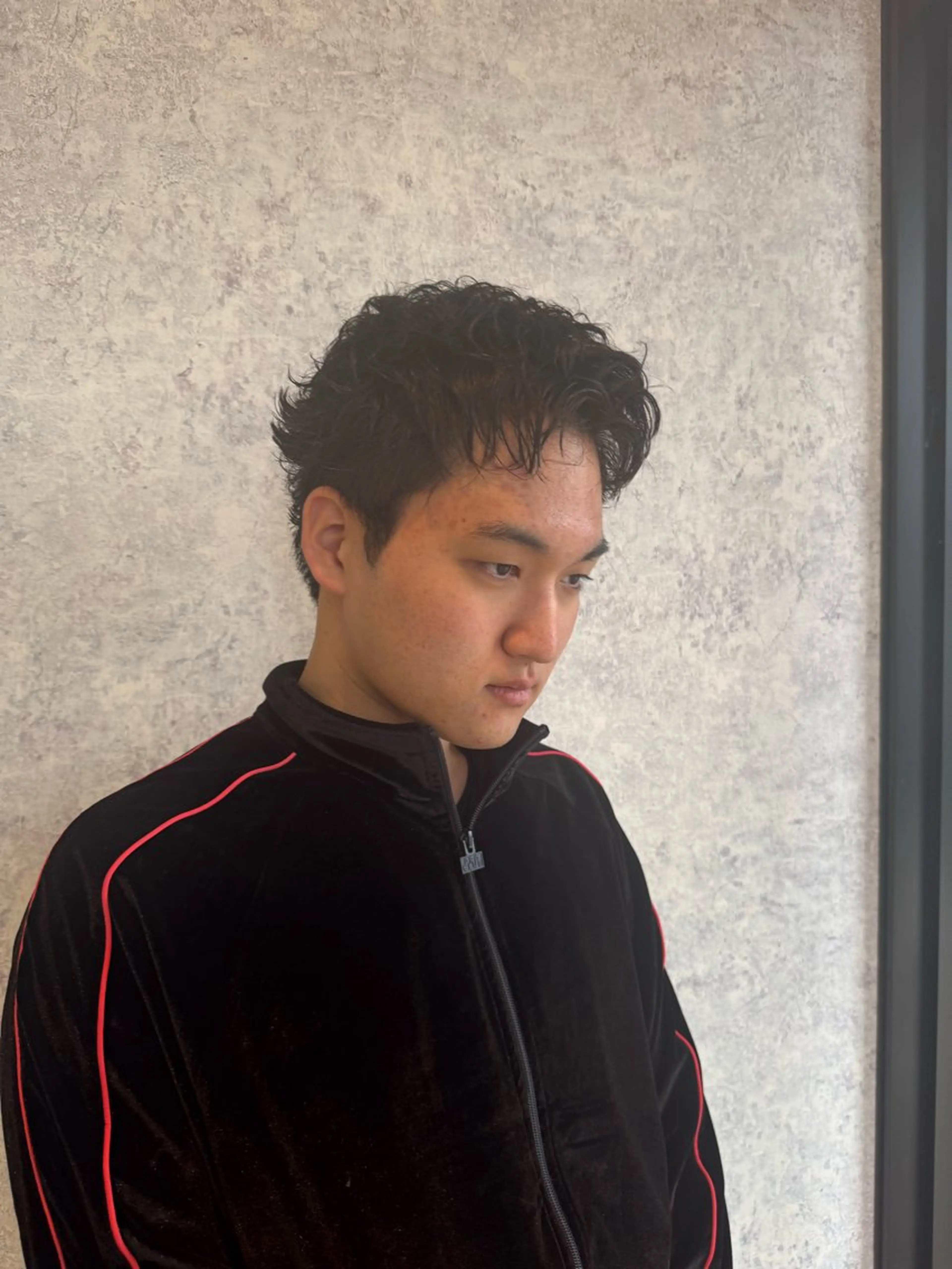 ショート 村松　和磨/ケアブ リーチ/メンズパーマのヘアスタイル