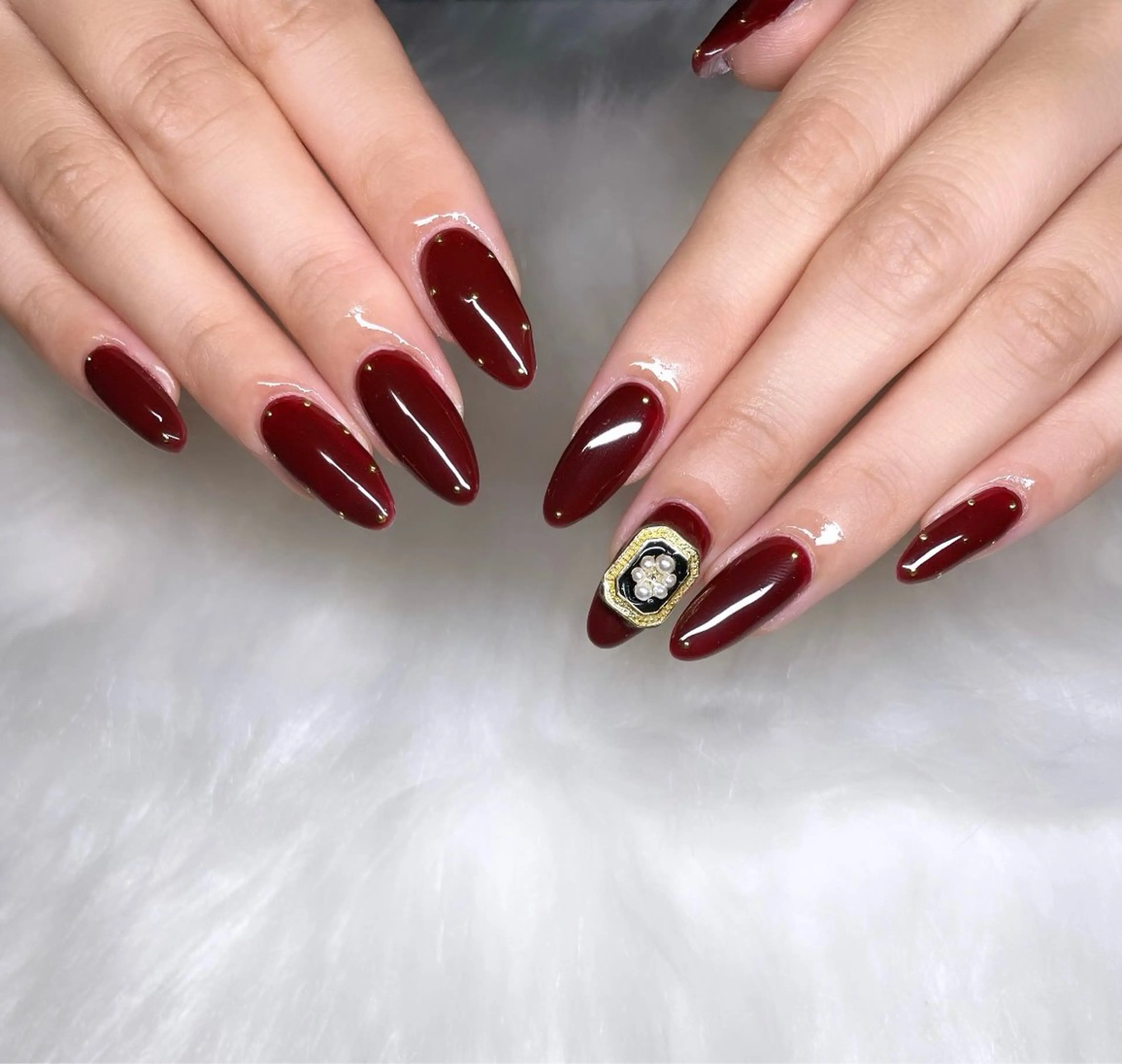 ネイル 成人式 フットネイル フレンチネイル ジェルネイル 韓国ネイル ハンドネイル nail salon fee（フィー）のネイルデザイン