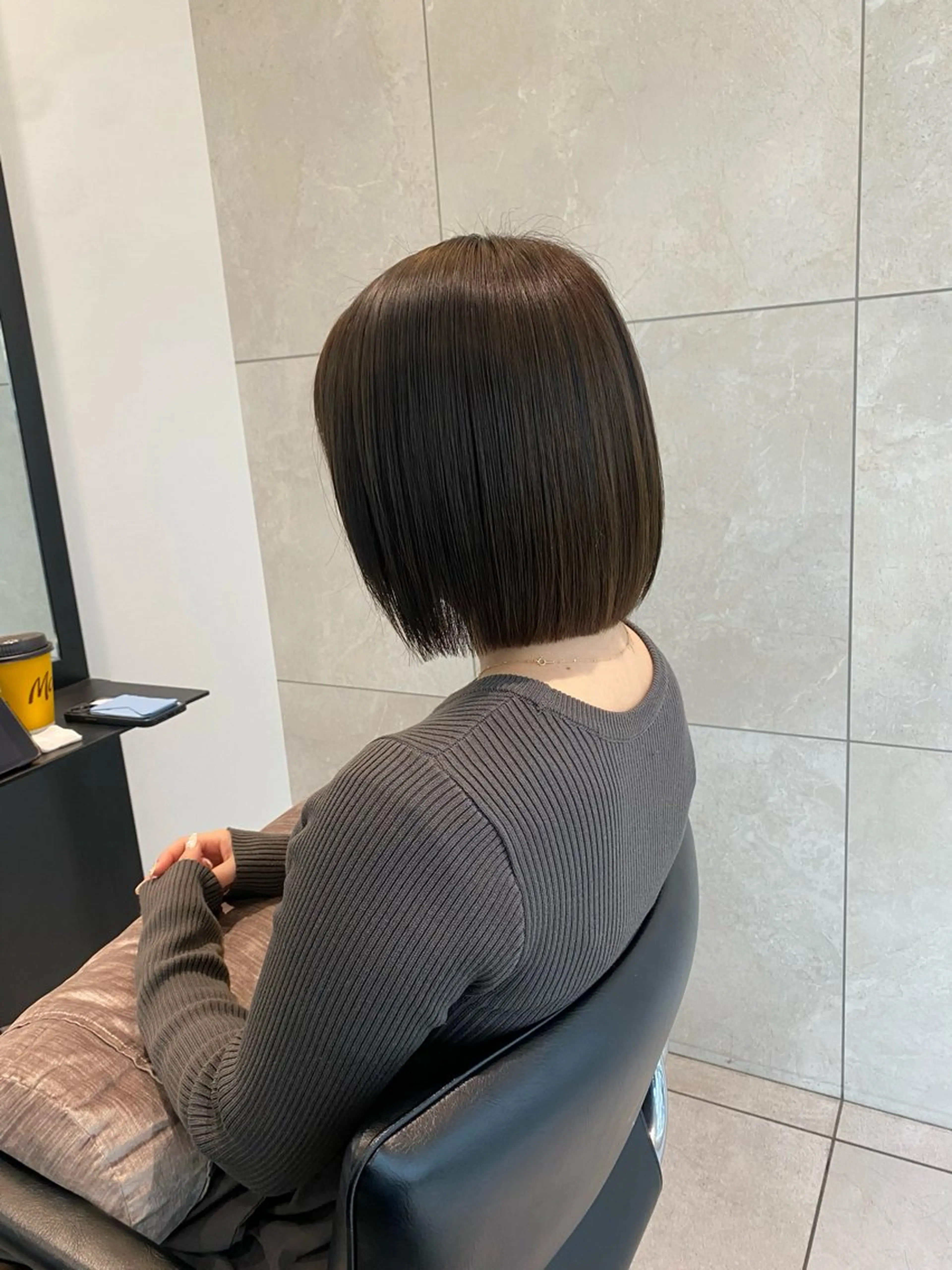 ミディアム カラー 切りっぱなしボブ グレージュ オリーブグレージュ オリーブグレー ボブ SPADIC 大阪店所属・梅田美容室 SPADICユヅキ♠のヘアスタイル