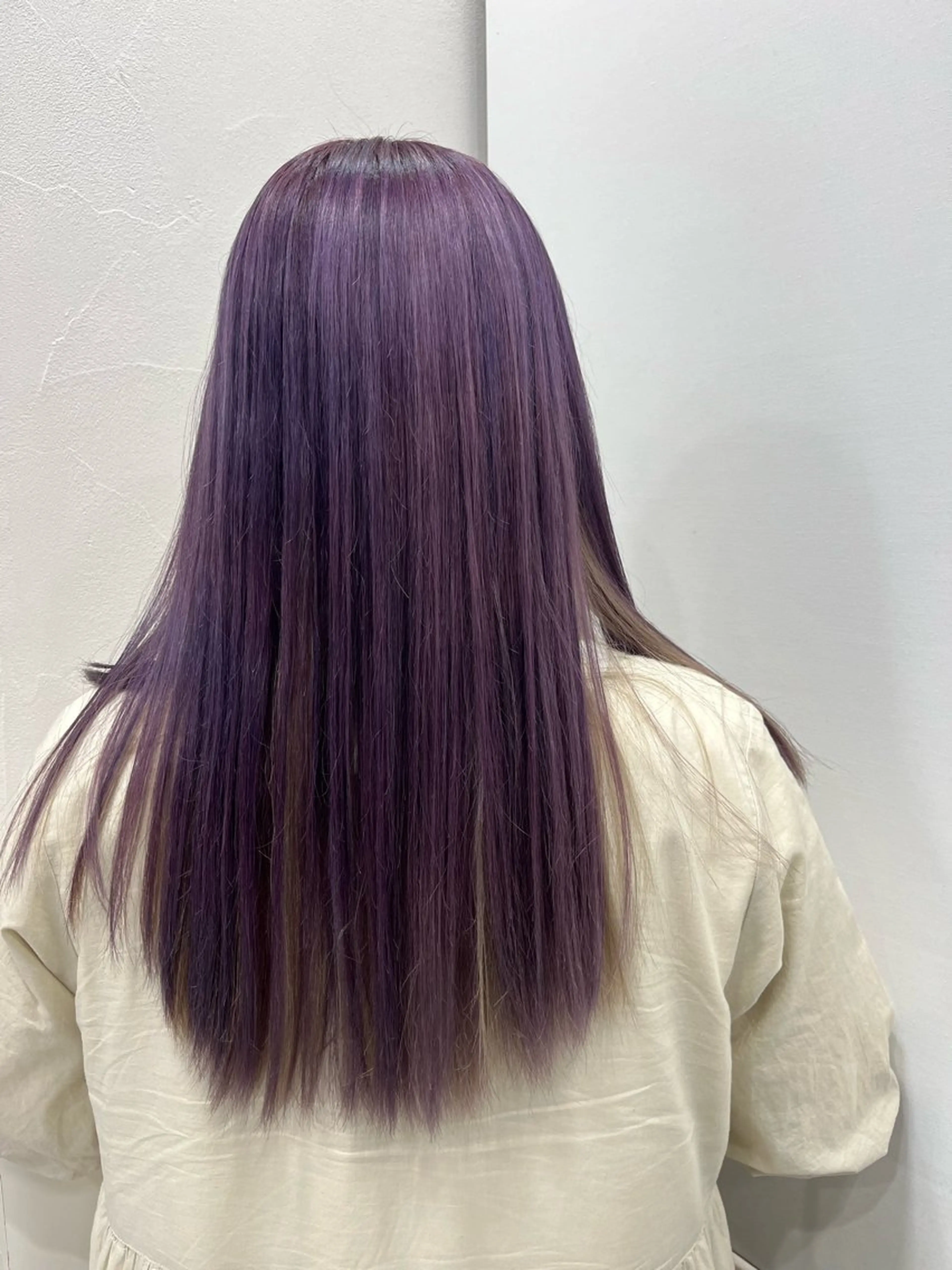 ロング カラー ベージュカラー ブリーチ ピンクカラー 近江 莉佳の眉毛・アイブロウイメージ