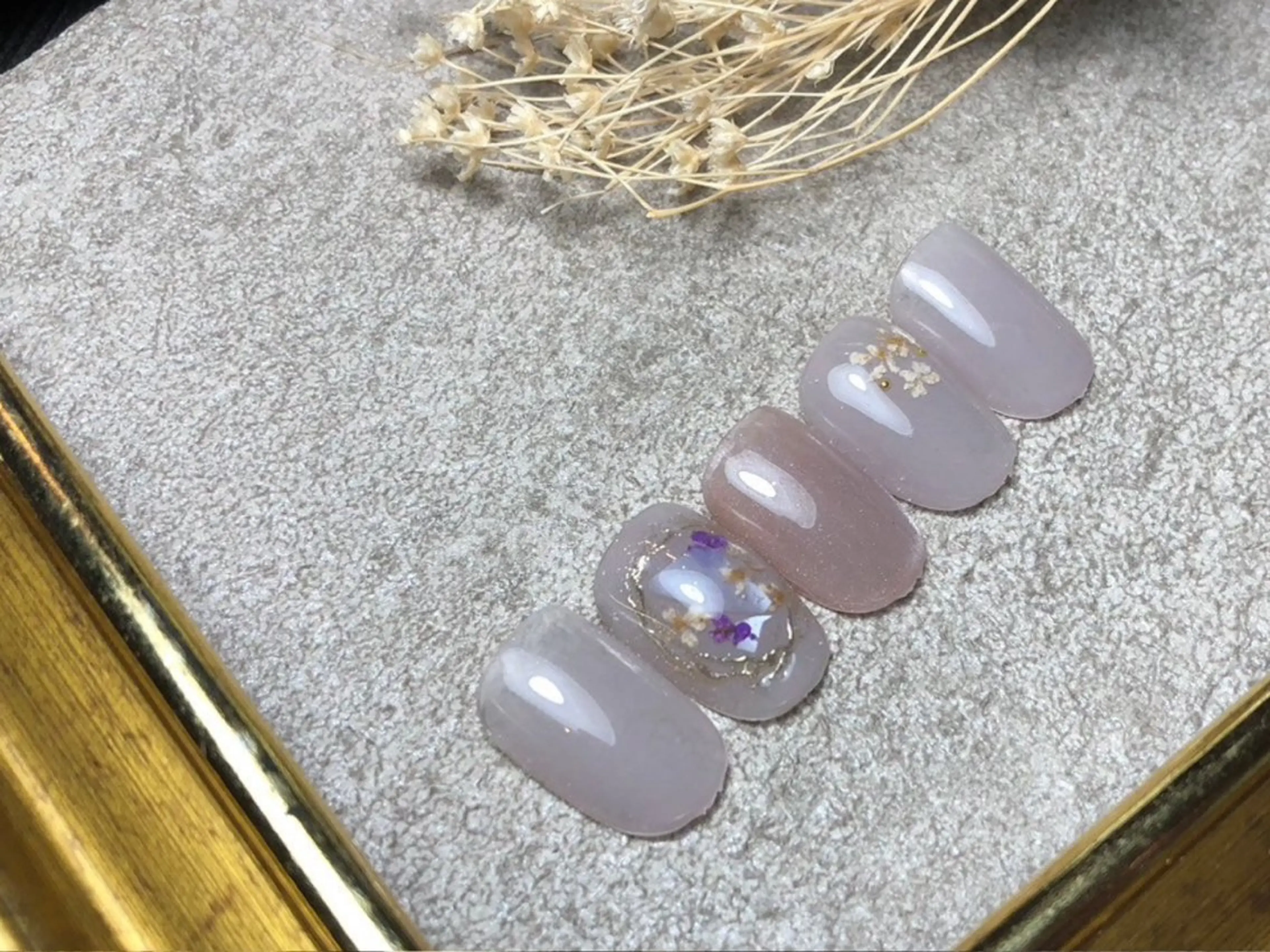 ネイル 深爪矯正・自爪育成 ネイルサロンアモここのネイルデザイン