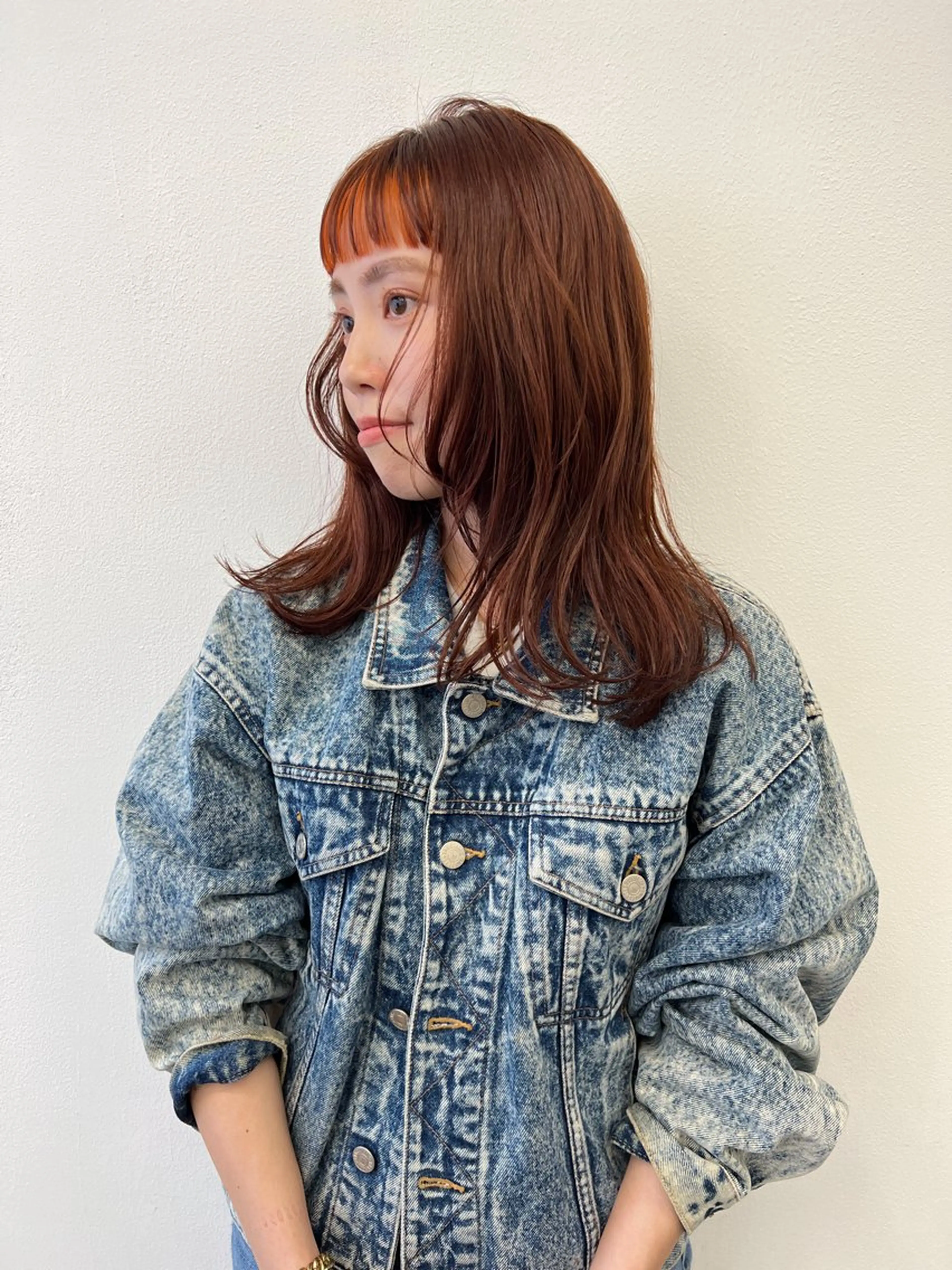 セミロング カラー パーマ 顔周りレイヤー/韓国 ブリーチminamiのヘアスタイル