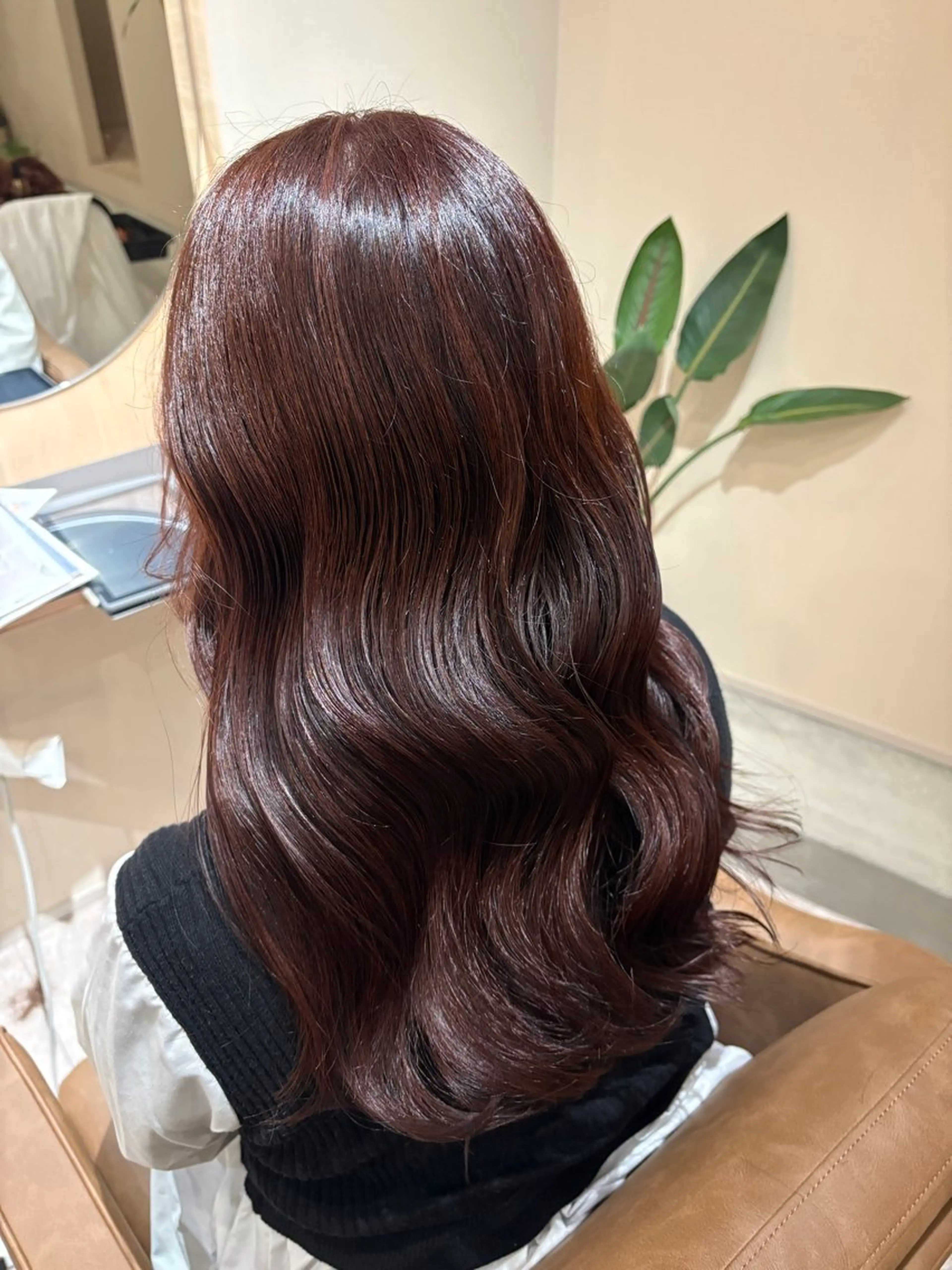 ロング 西田 朋華のヘアスタイル