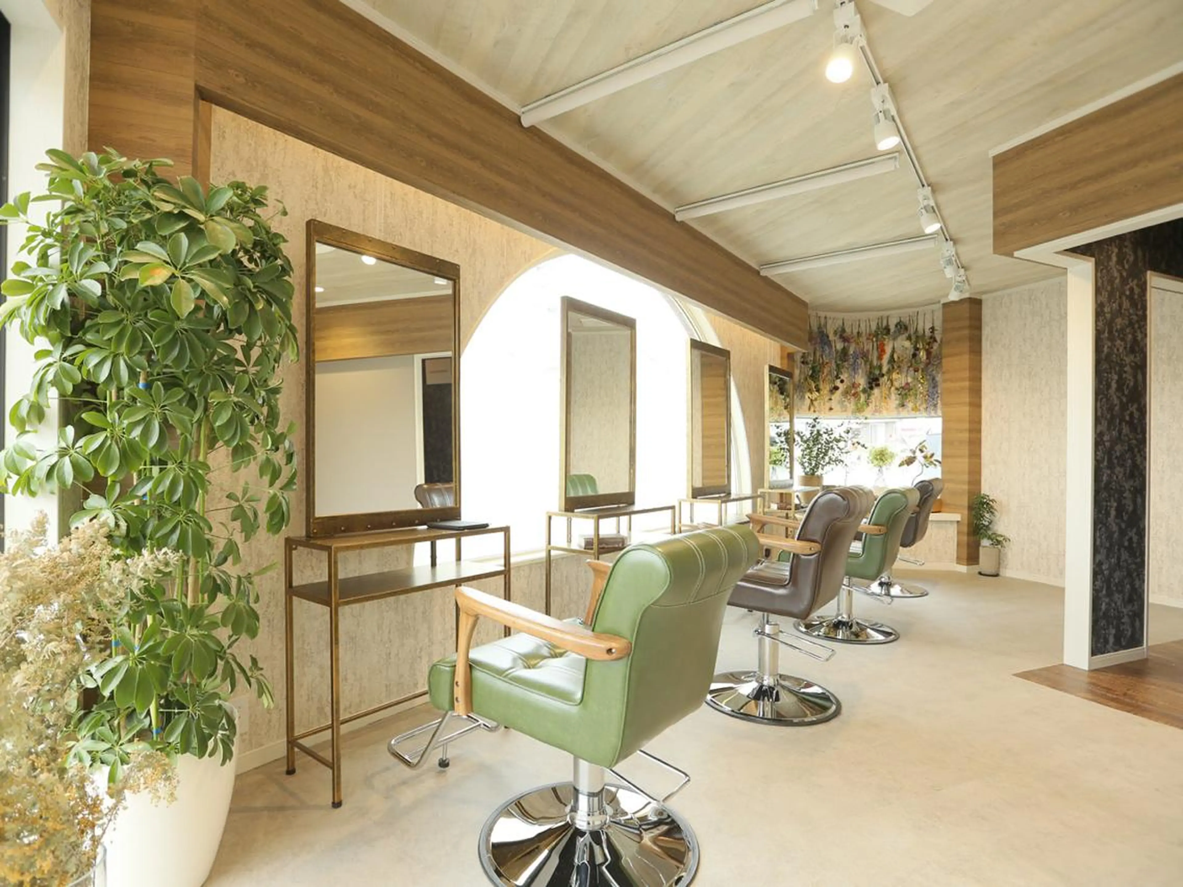 Jor(ヨル)所属・白木 遥太のヘアスタイル