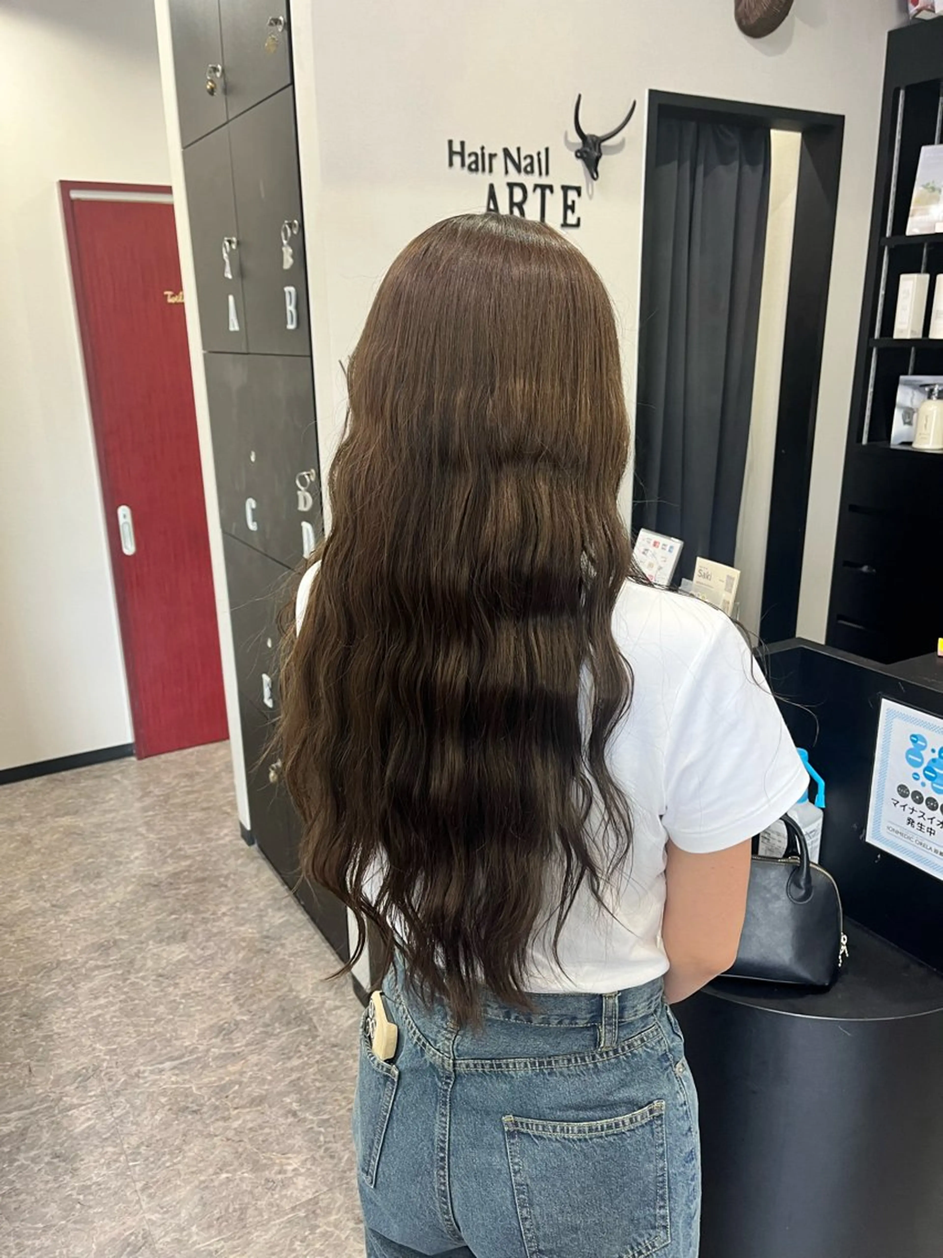 ロング カラー 友滝 真菜美のヘアスタイル