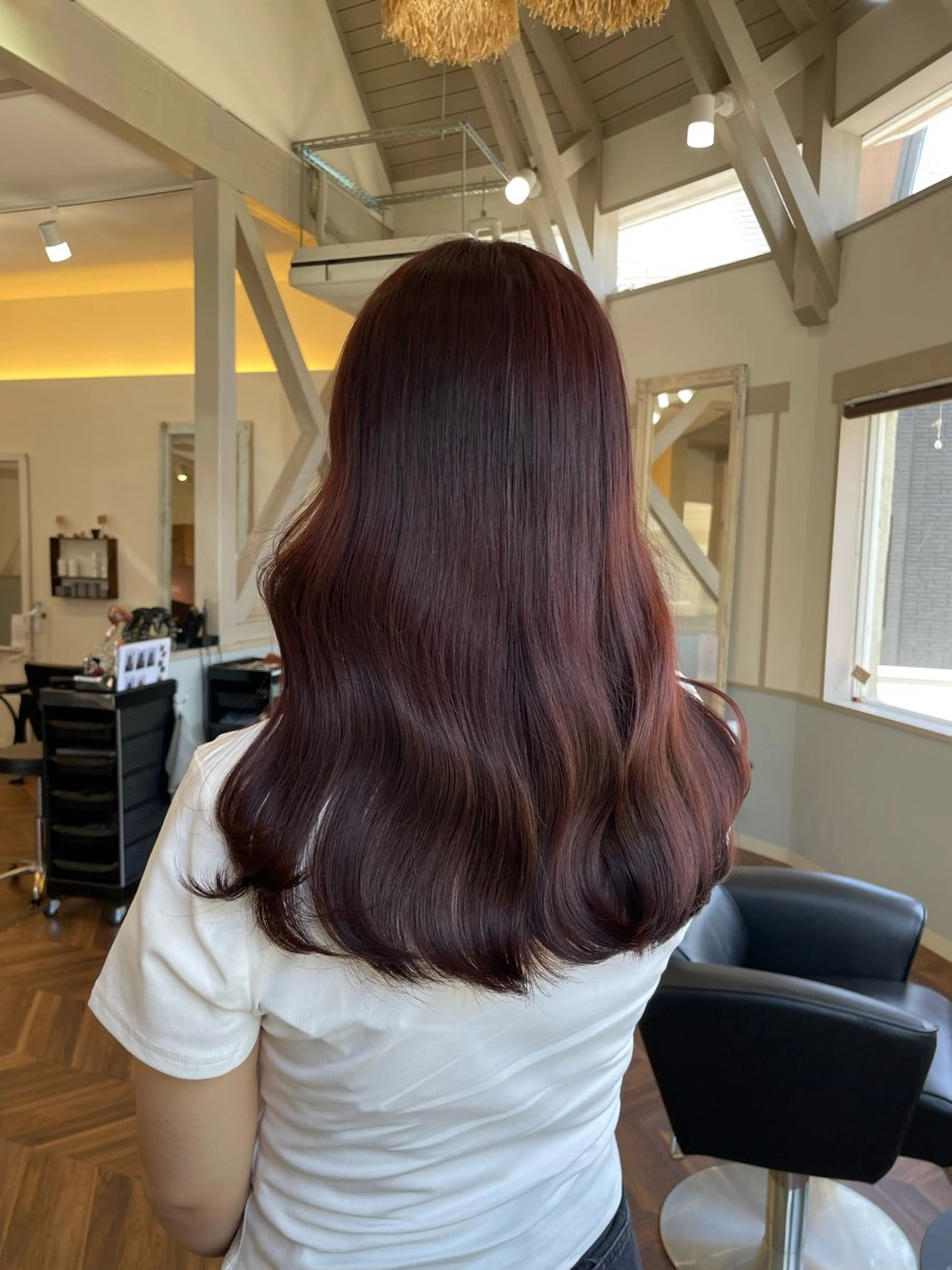 ミディアム カラー ブリーチ ブリーチなしカラー レッドカラー moe🥣ﾚﾃﾞｨｰ ｽ特化/透明感ｶﾗｰのヘアスタイル