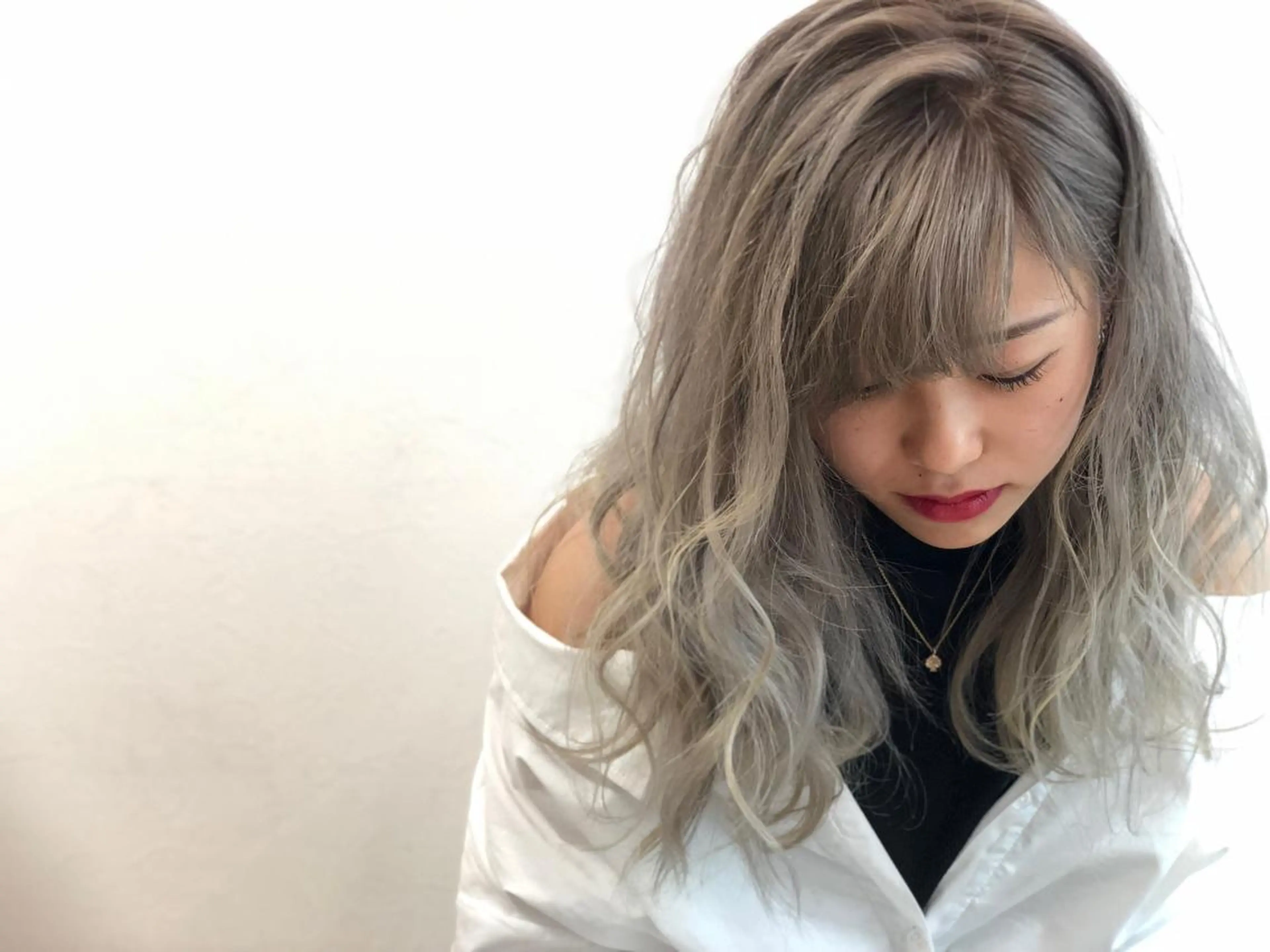 ハイトーンカラー＋トリートメント＋撮影の写真