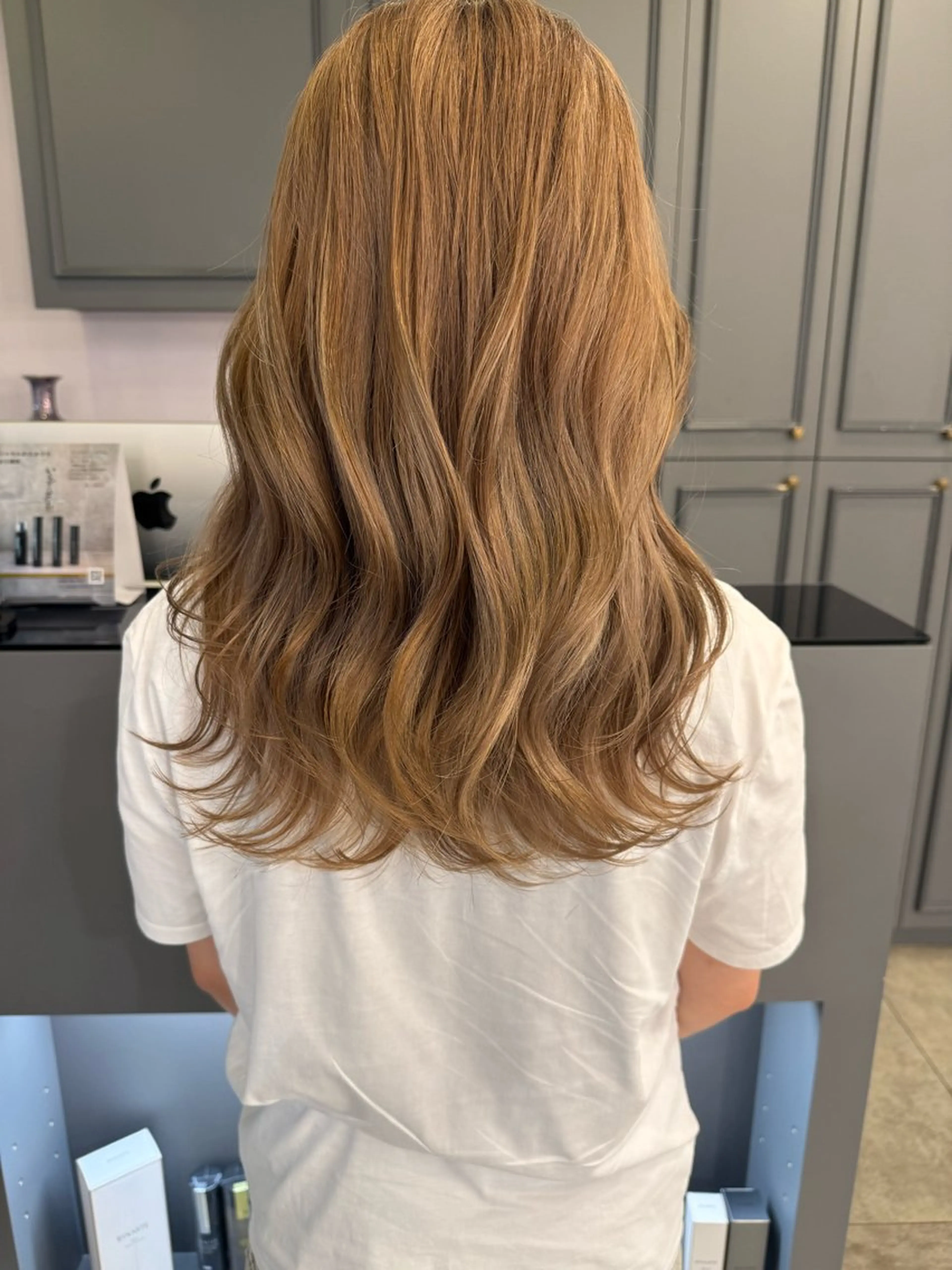 セミロング カラー ヘアカラー トリートメント Noe心斎橋所属・Noe心斎橋 堀田 朋宏のヘアスタイル