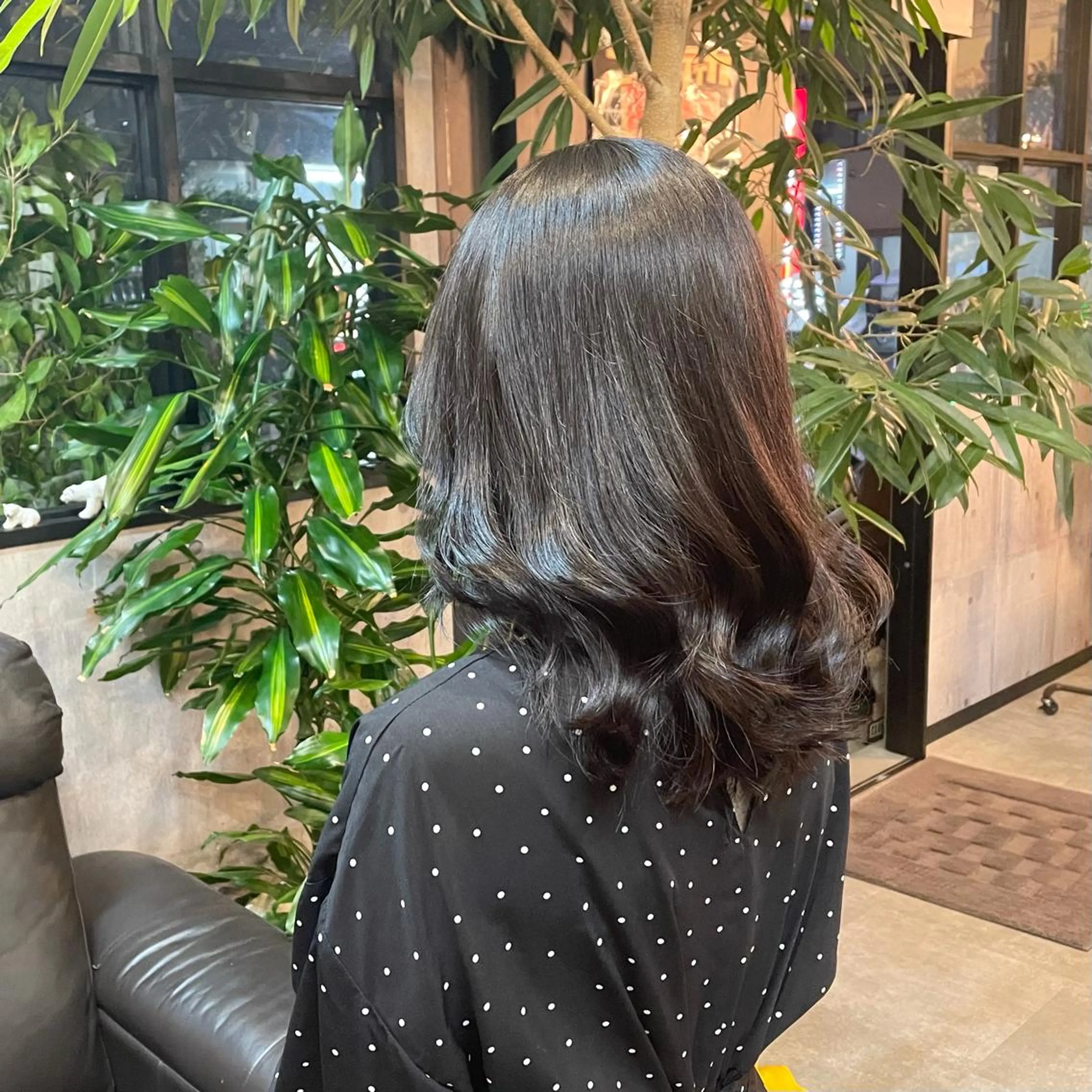 ミディアム カラー 黒髪 カット ヘアカラー トリートメント 竹内 春奈のヘアスタイル