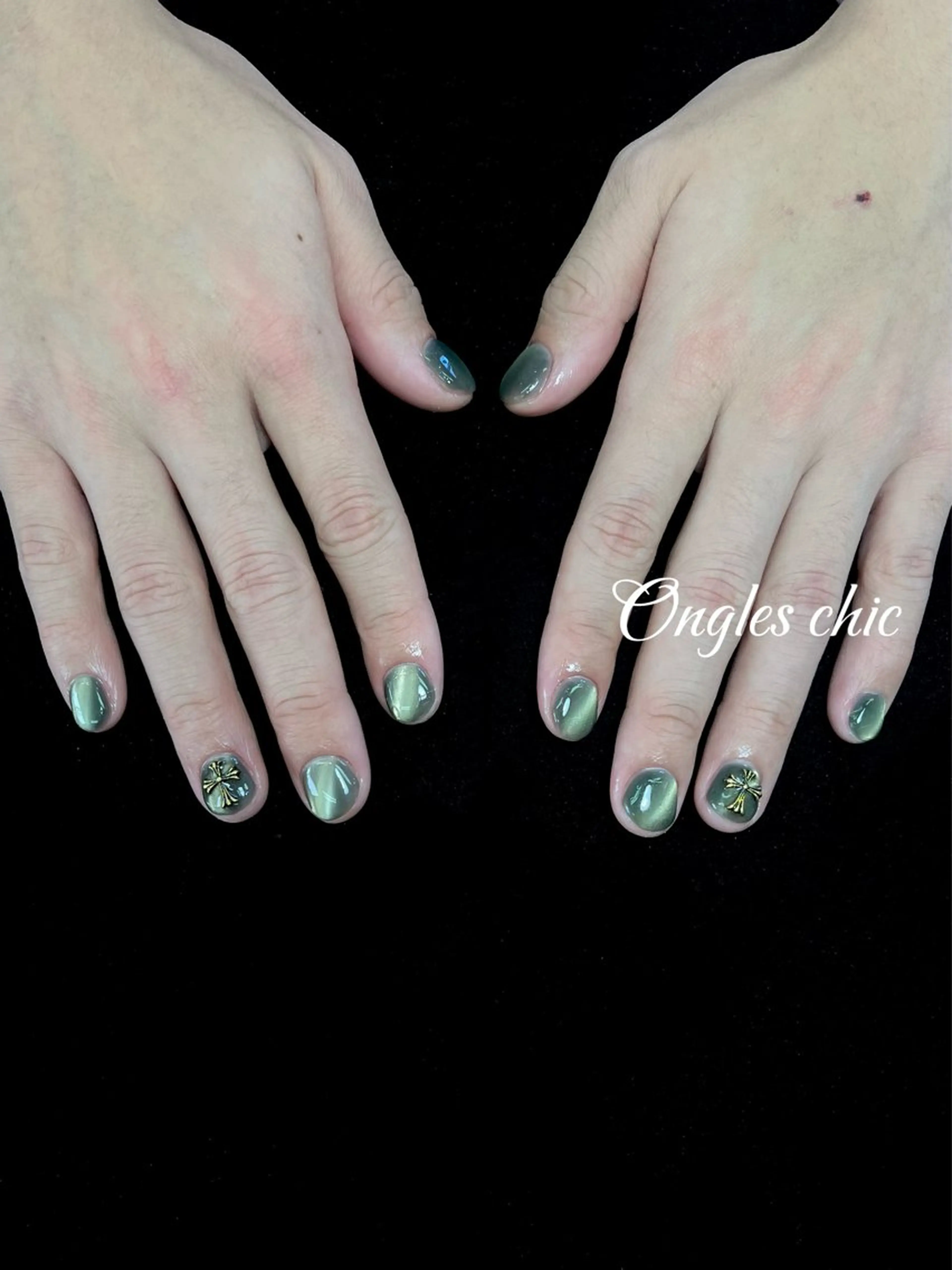 ネイル ハンドネイル ongles chicのネイルデザイン