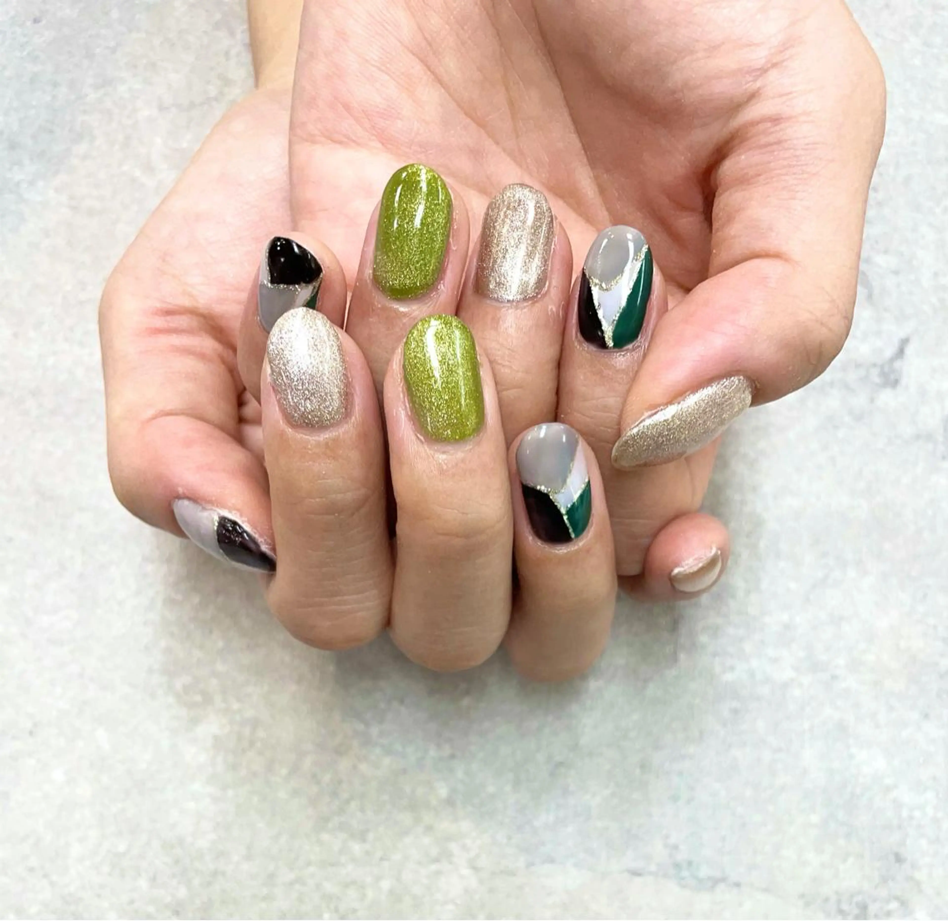 ネイル マグネットネイル FASTNAIL PLUS 新宿店のネイルデザイン