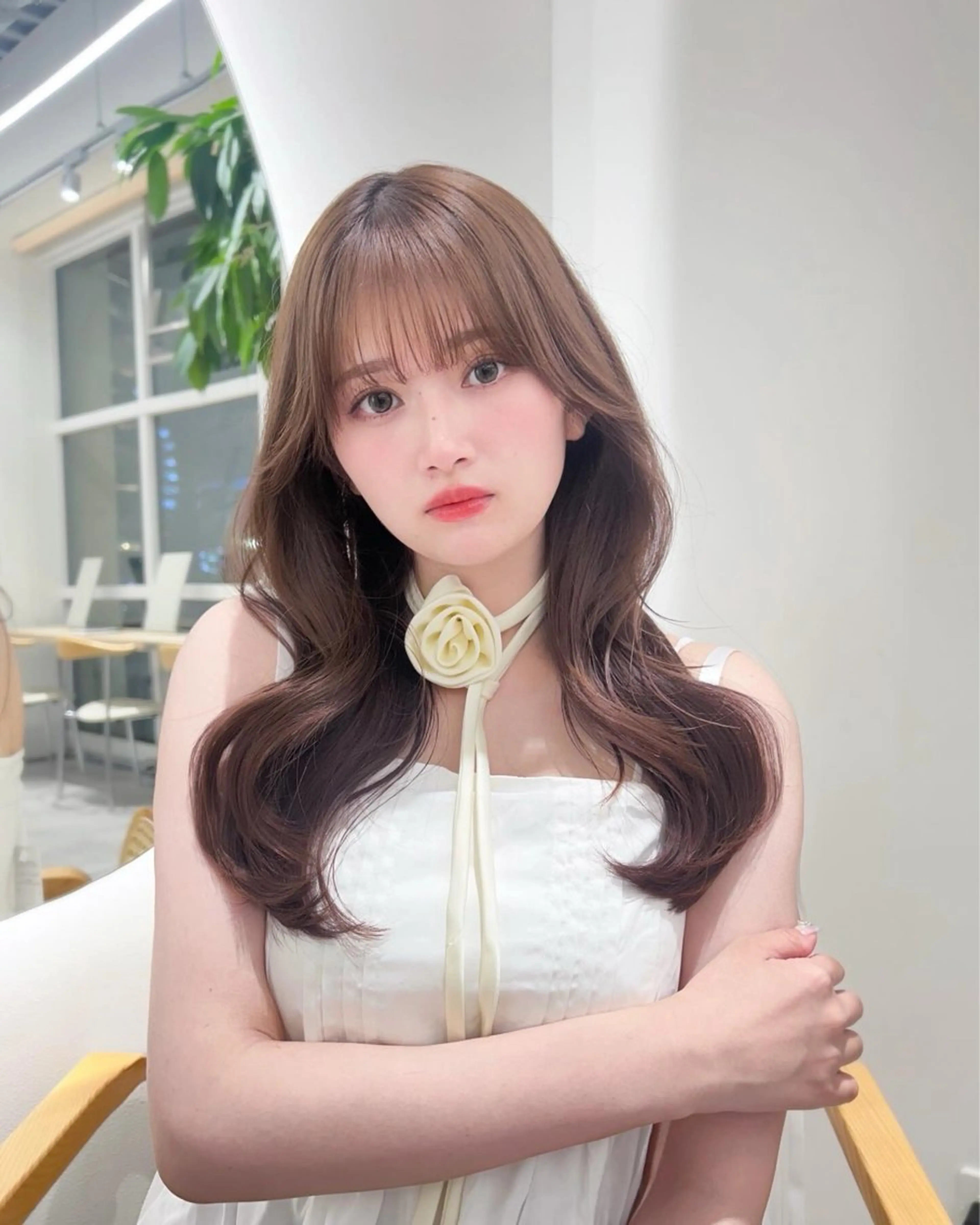 ロング カラー ベージュカラー ブリーチ ブリーチなしカラー 顔周りカット 似合わせカット ミディアムヘア Chifumiのヘアスタイル