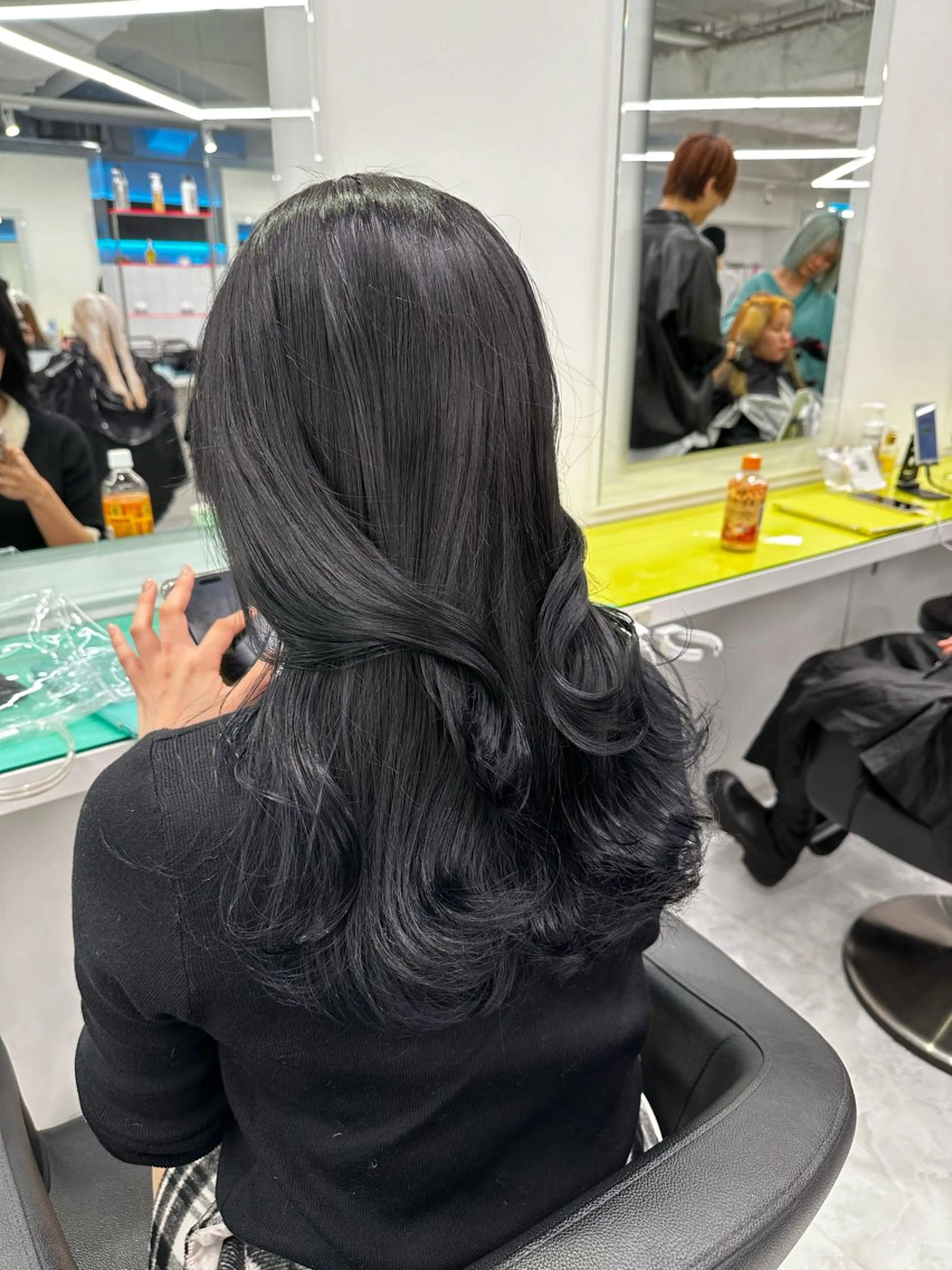 ロング カラー ヘアアレンジ 艶カラー/ハイトーン /レイヤーカットのヘアスタイル