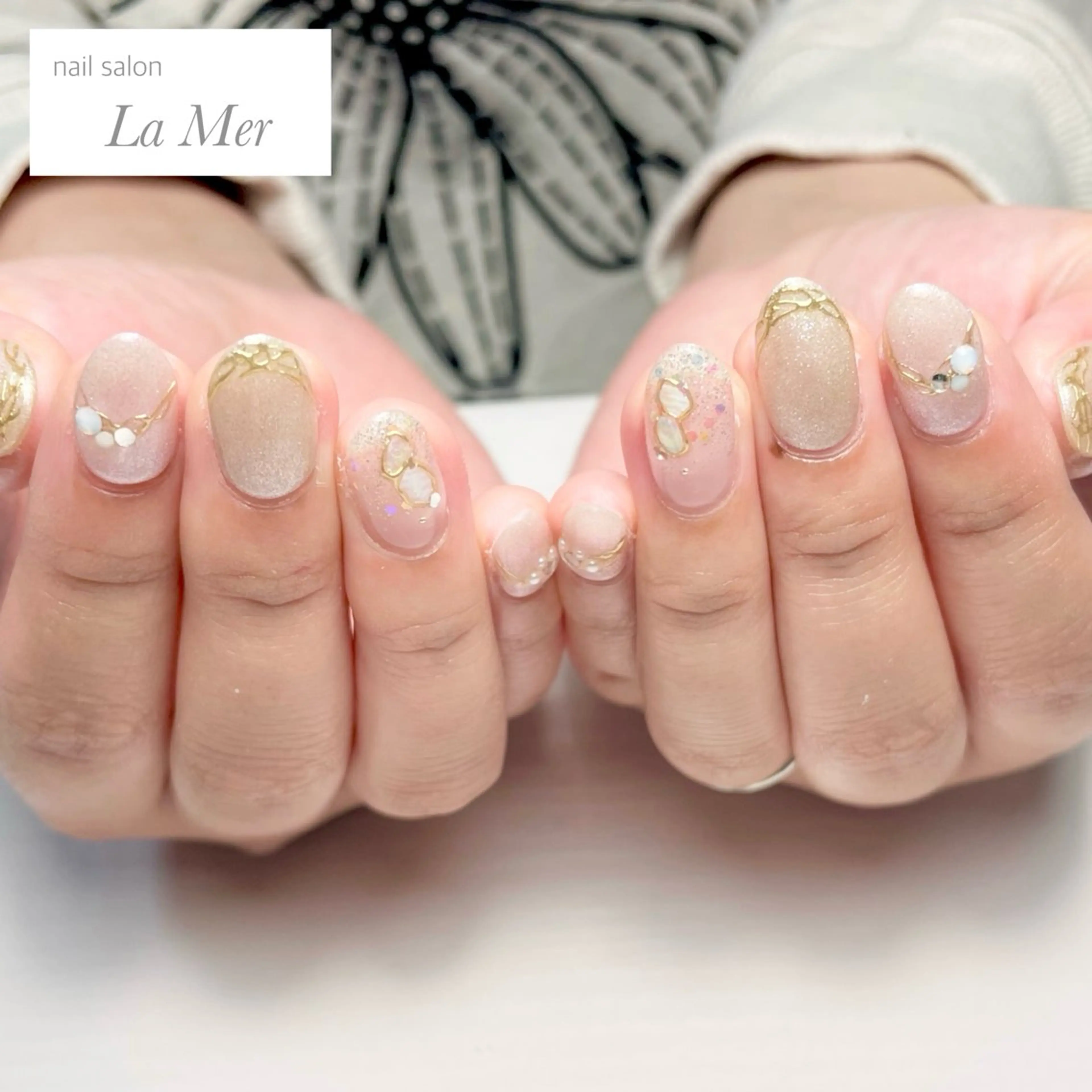 ネイル ゴージャス キラキラネイル マグネットネイル ミラーネイル ピンク ハンドネイル nailsalon La Merのネイルデザイン