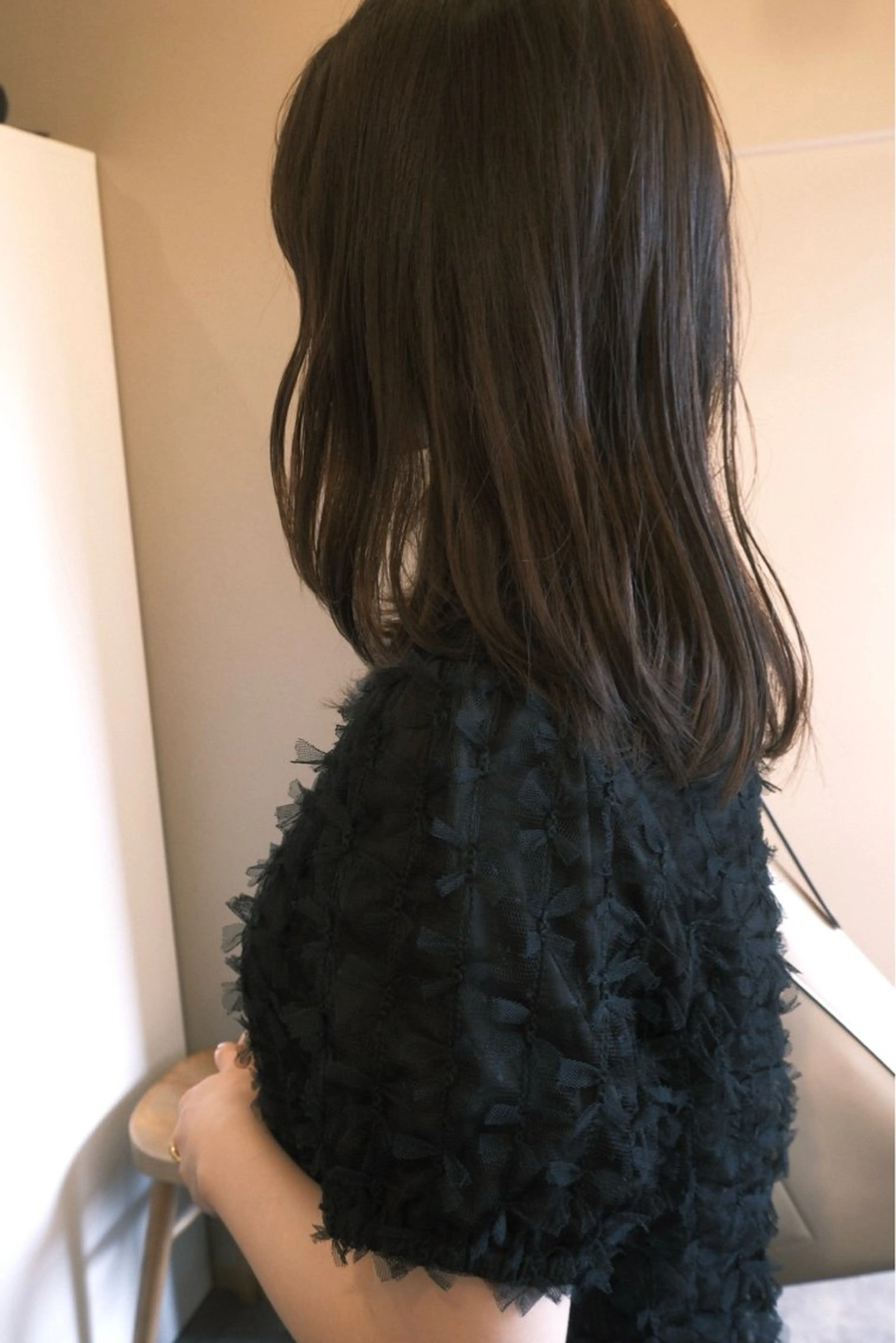 ミディアム カット ヘアカラー トリートメント ヘアセット ハルカ/透け感カラー /顔周りレイヤーのヘアスタイル