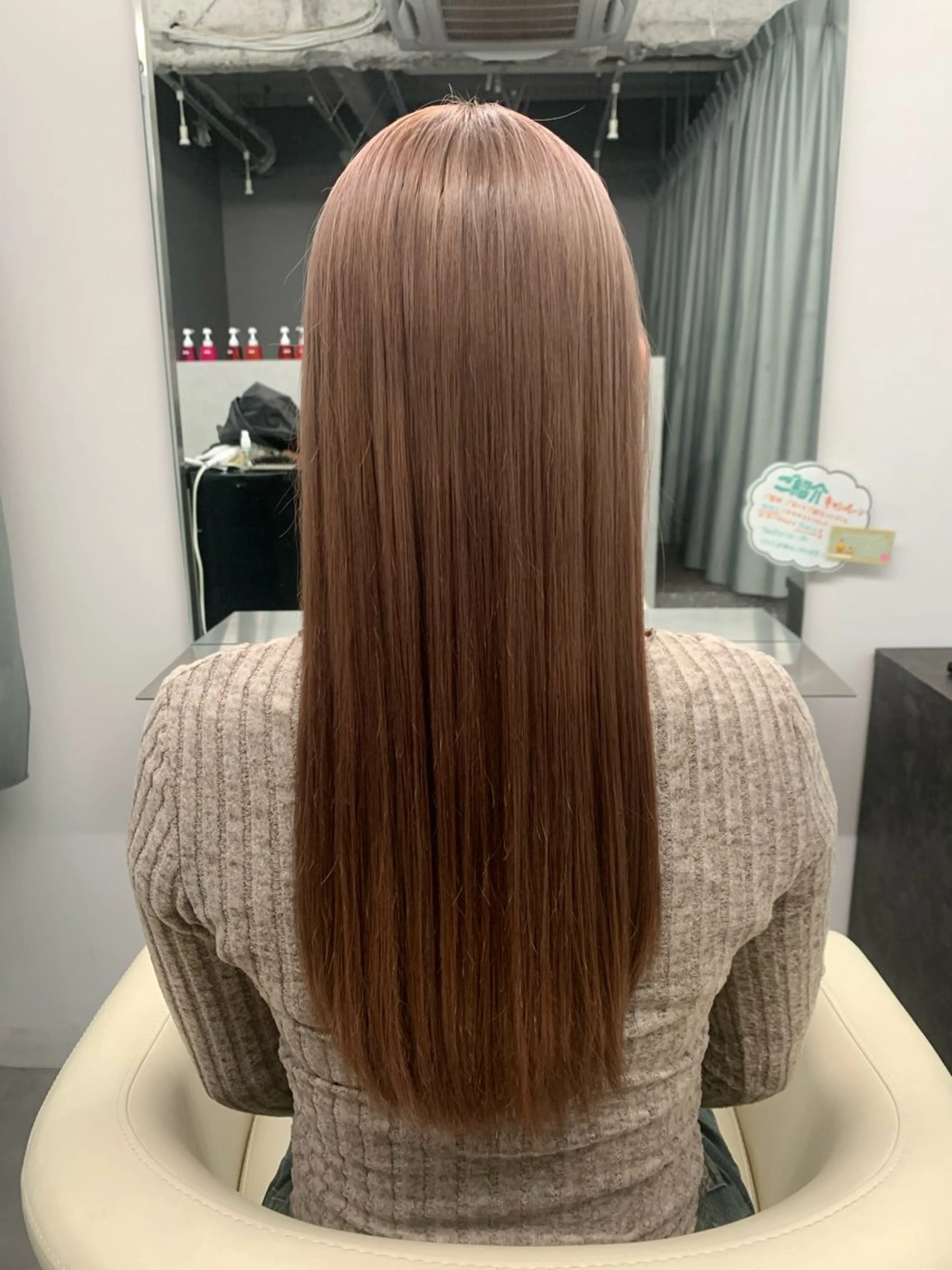 カラー ブリーチ グレージュ ハイトーン /愛子のヘアスタイル