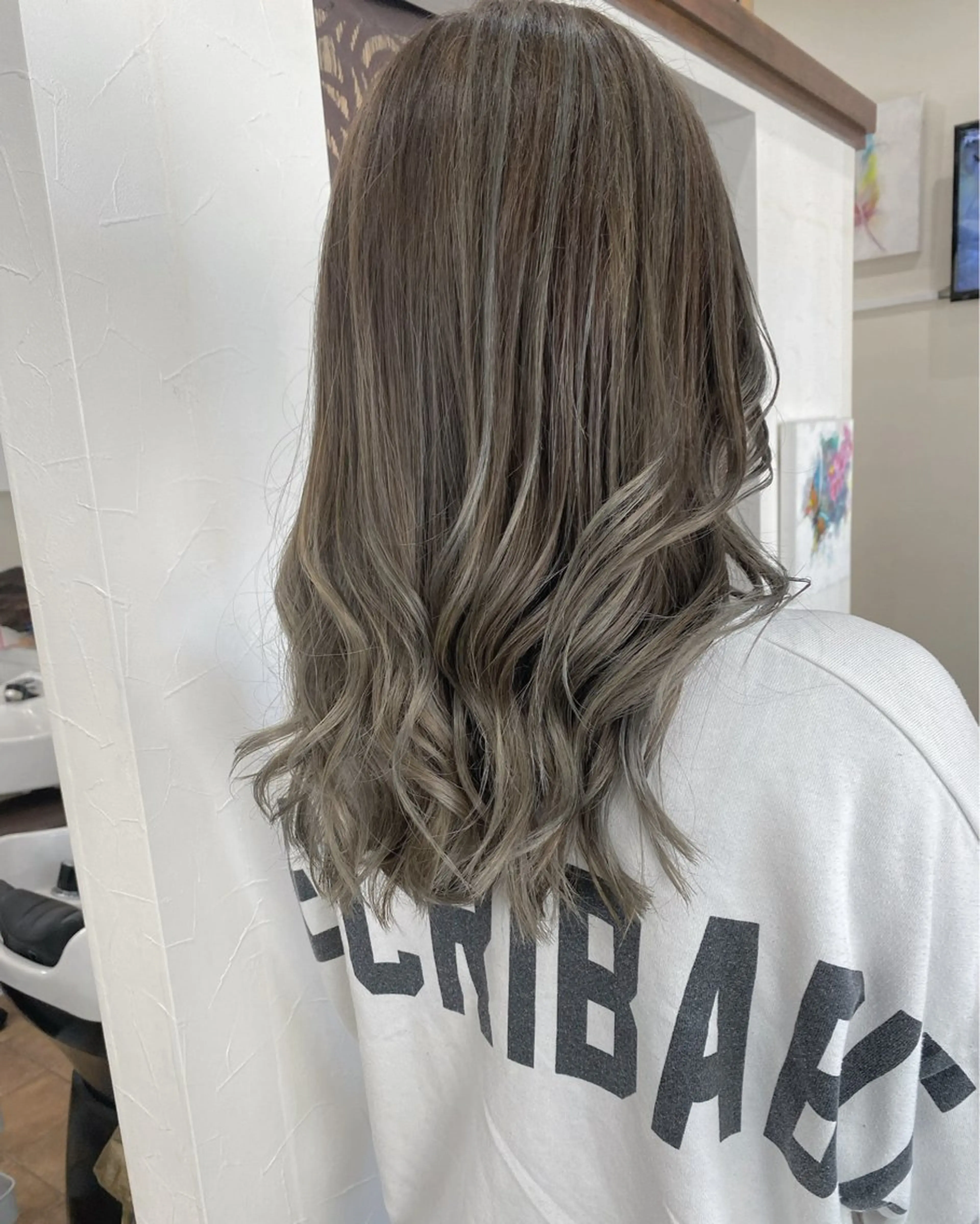 ミディアム カラー イルミナカラー カット ヘアカラー grand juteのヘアスタイル