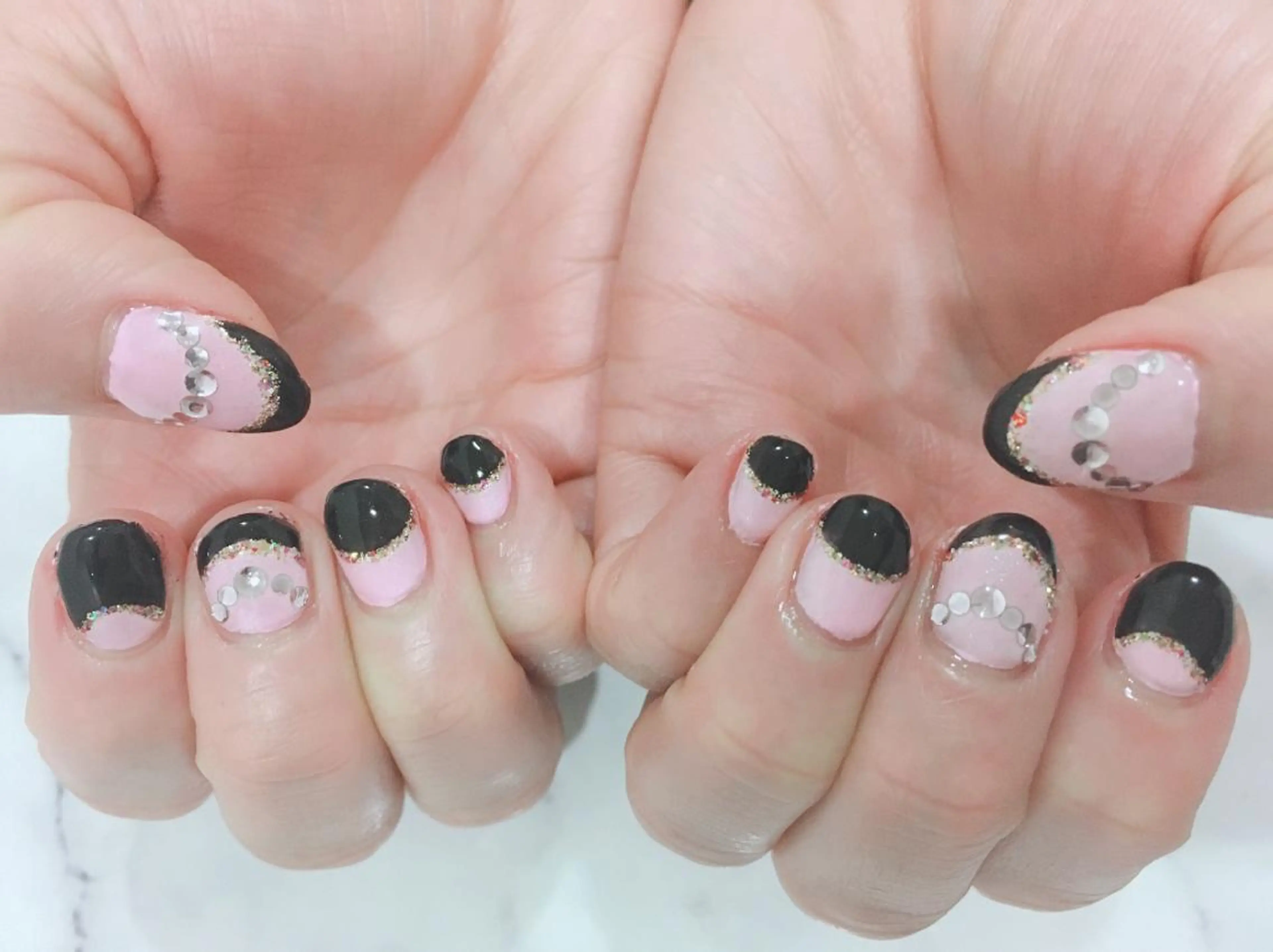 ネイル アートネイル 長さ出し フラワーネイル フットネイル ジェルネイル ネイル＆フラワーサロン〜Ri✦hiro〜鳥栖店所属・HIRATA RIEのネイルデザイン