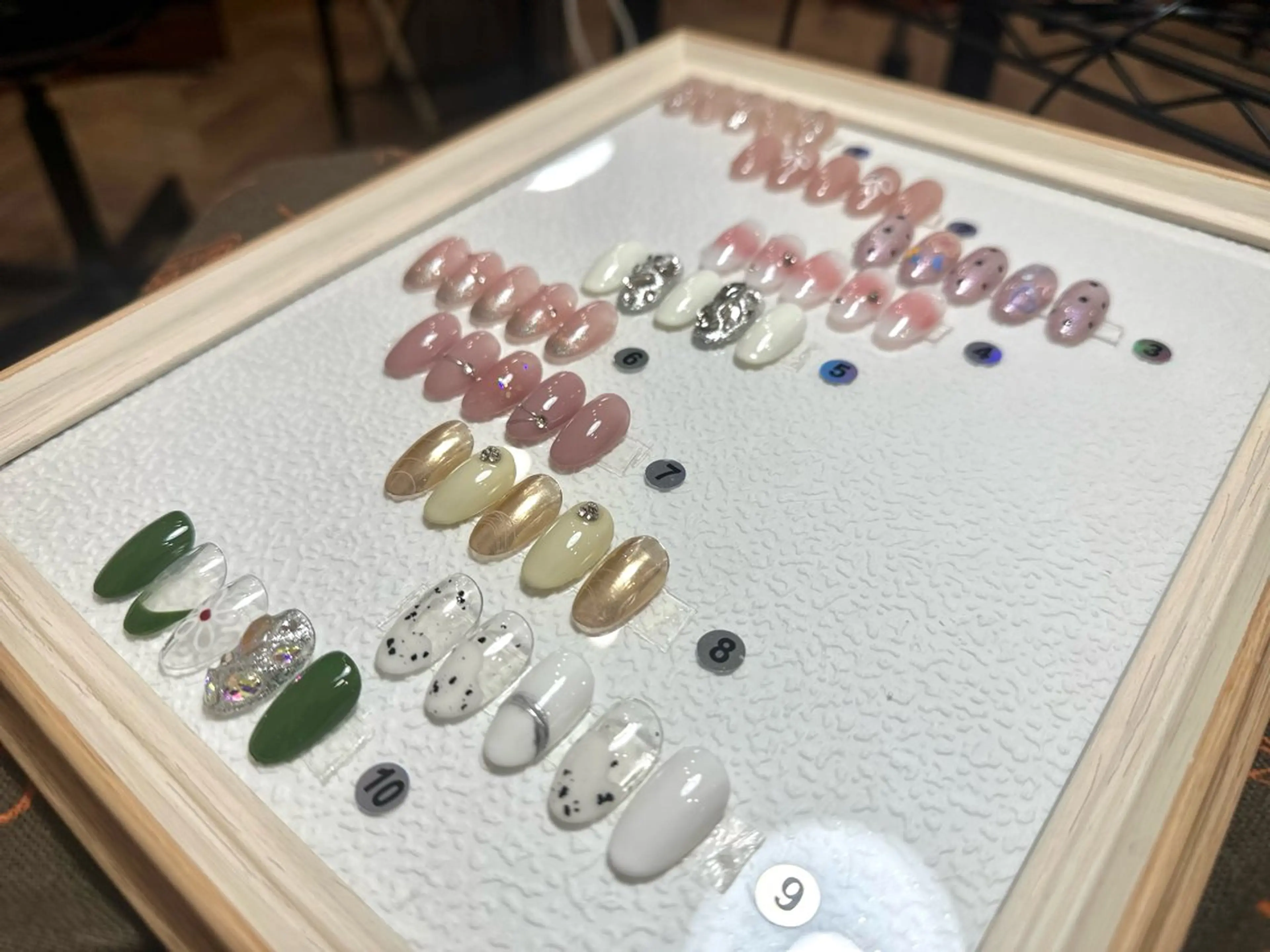 ネイル ishiro 🍂のネイルデザイン