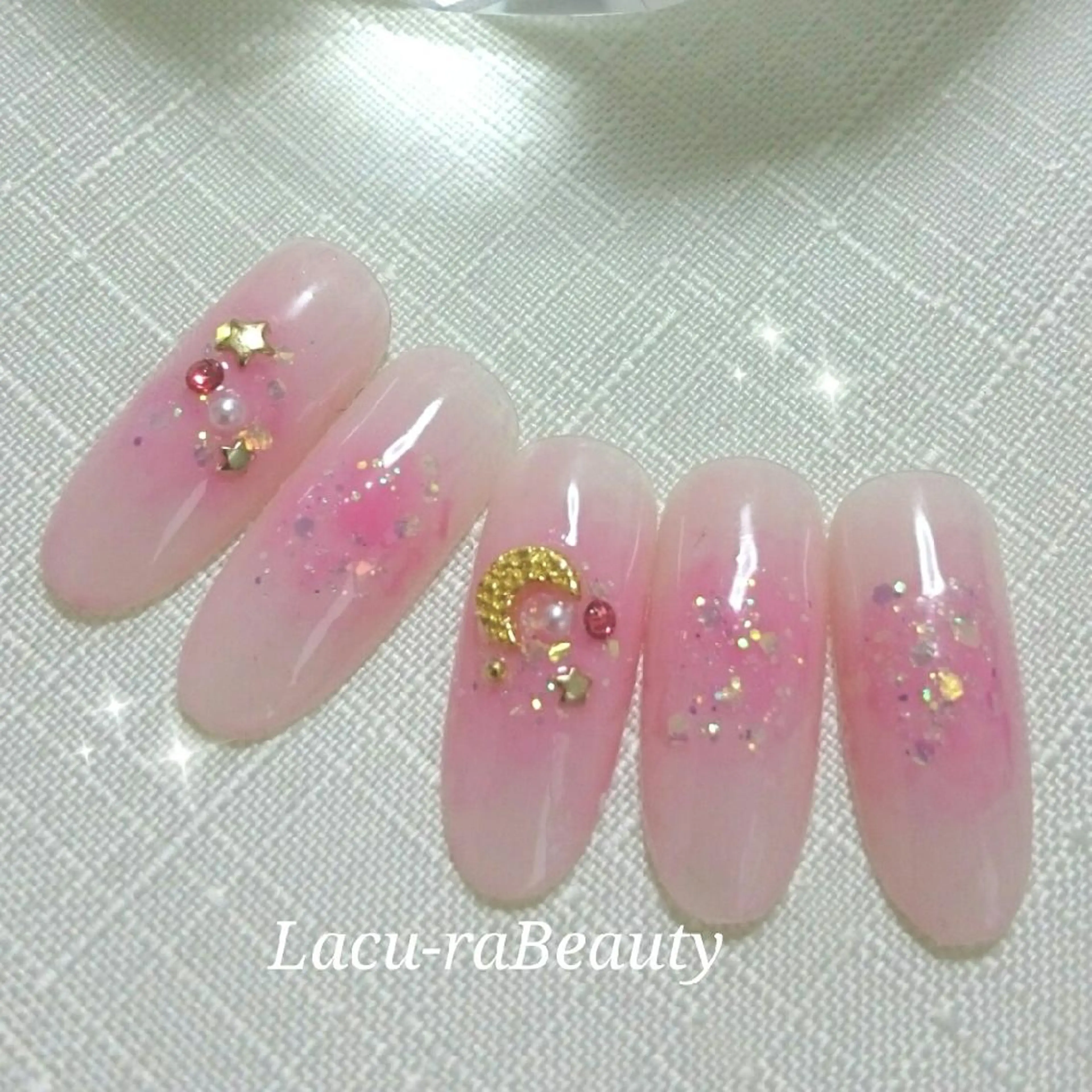 ネイル 小顔と腸の専門店 ラクーラビューティのエステ・リラクイメージ