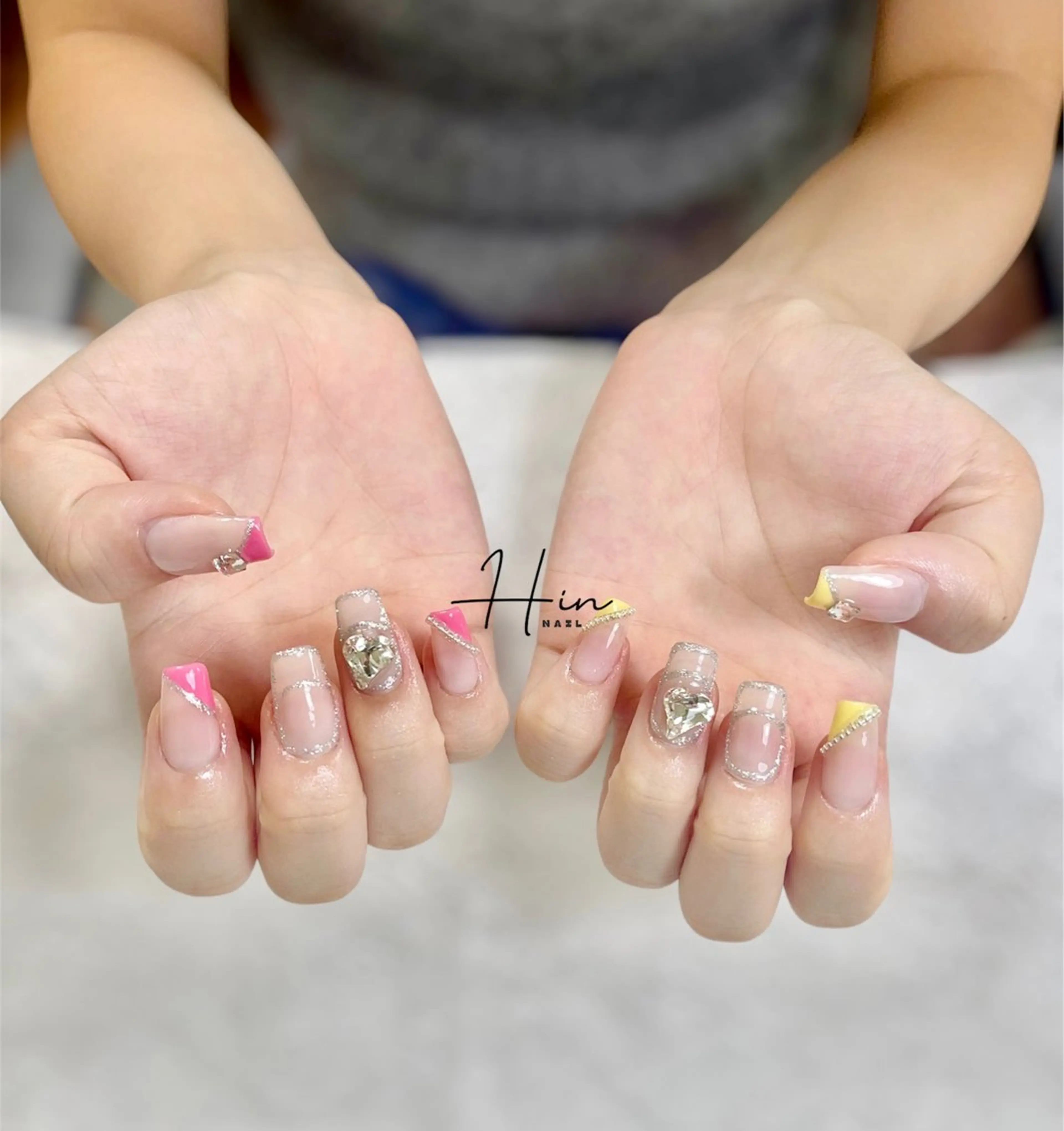 ネイル HIN NAILのネイルデザイン