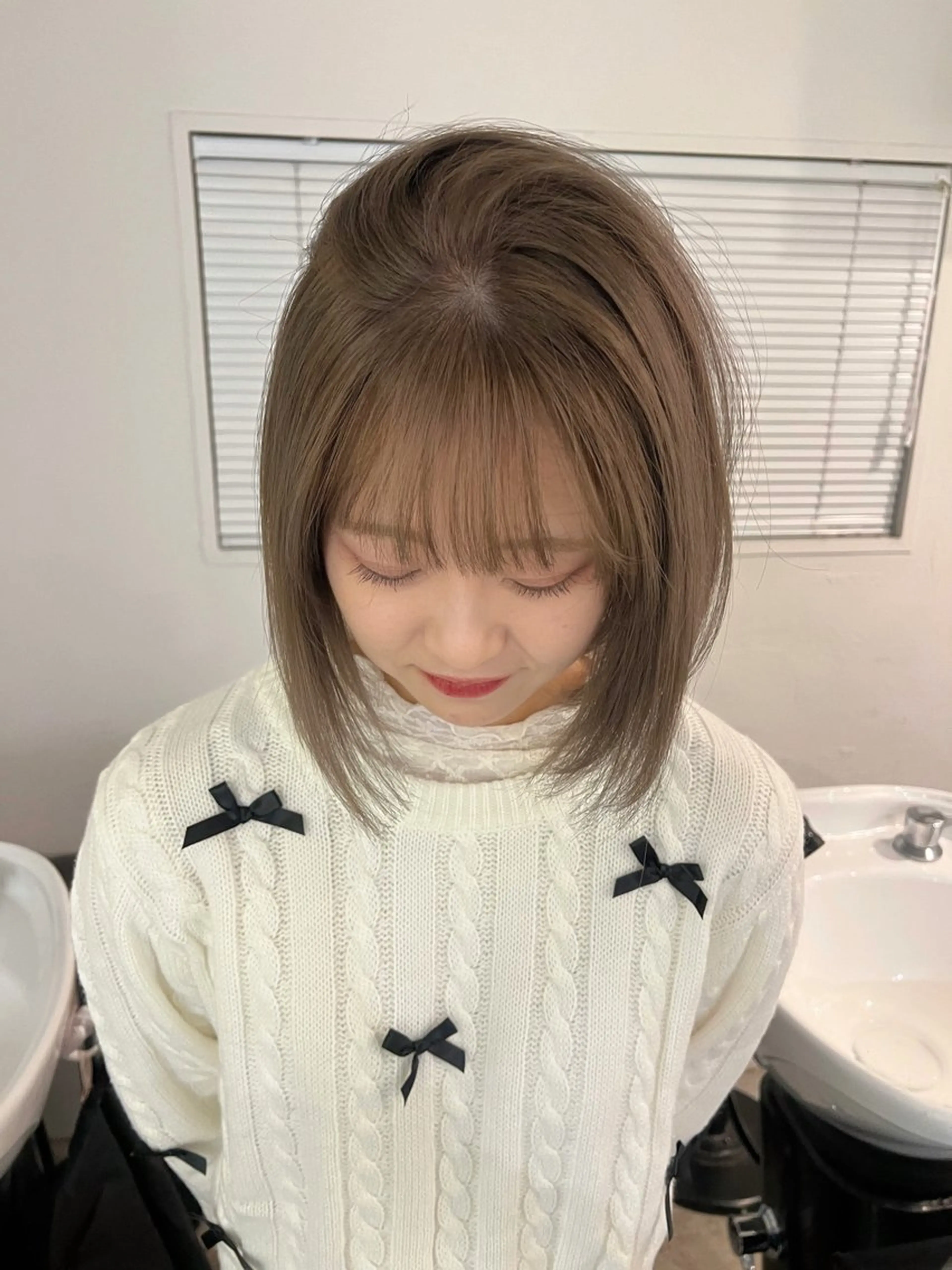 ショート カラー 切りっぱなしボブ ベージュカラー ブリーチ 透明感カラー グレージュ カット ヘアカラー トリートメント kanami/ 中崎町美容室のヘアスタイル