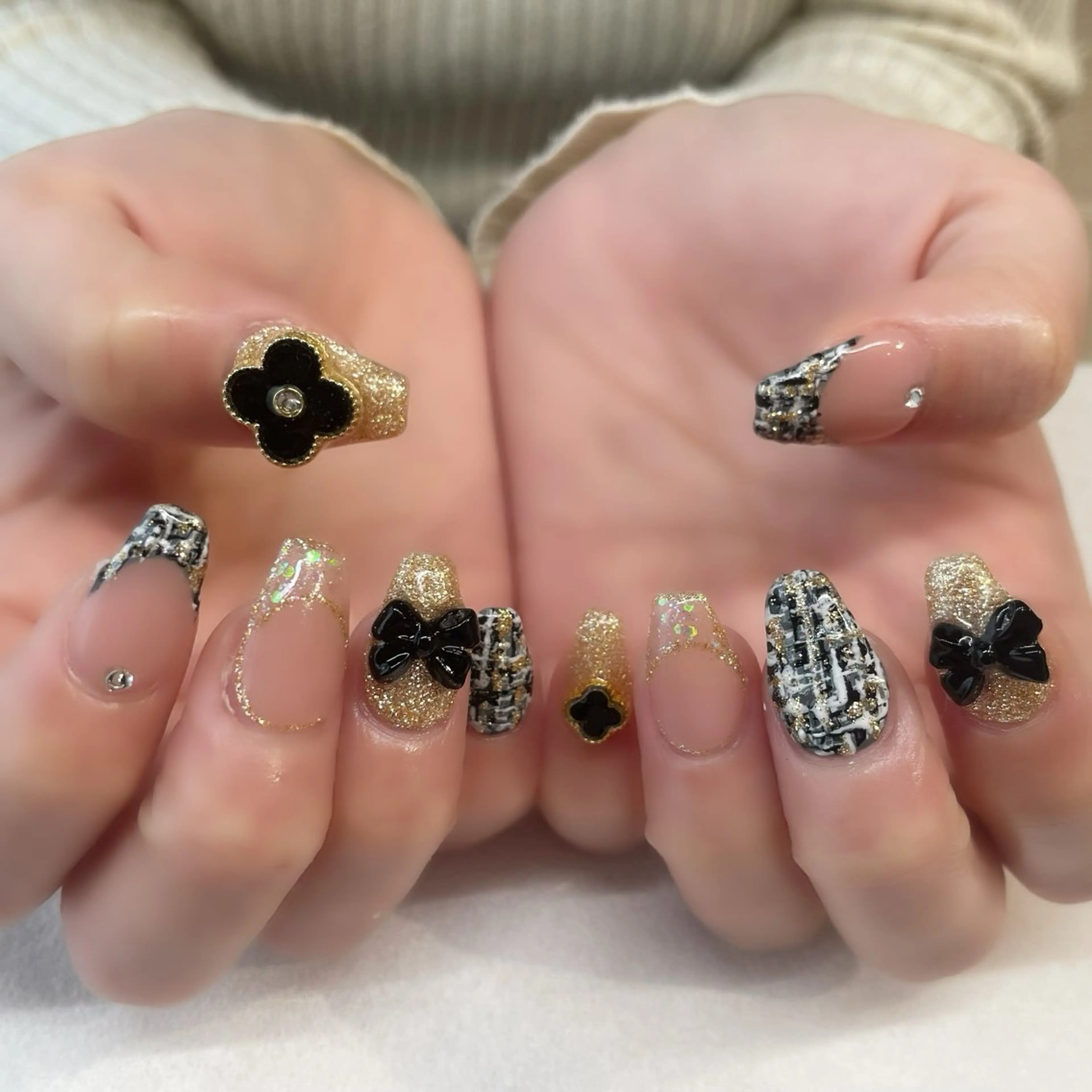 ネイル ハンドネイル 💎🐰 saki. m 🐰💎のネイルデザイン