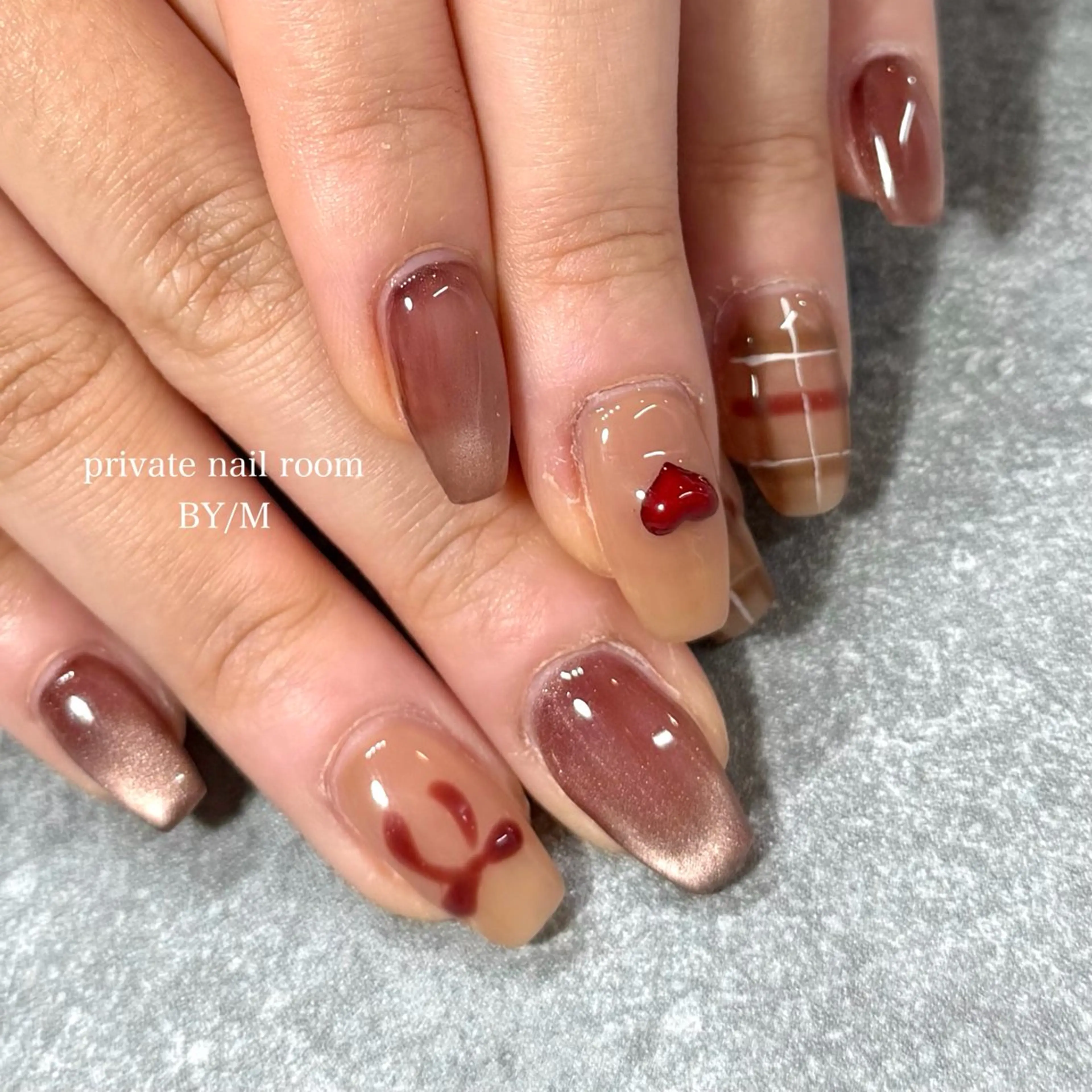 ネイル ブラウン 持ち込み ハンドネイル BY / Mのネイルデザイン