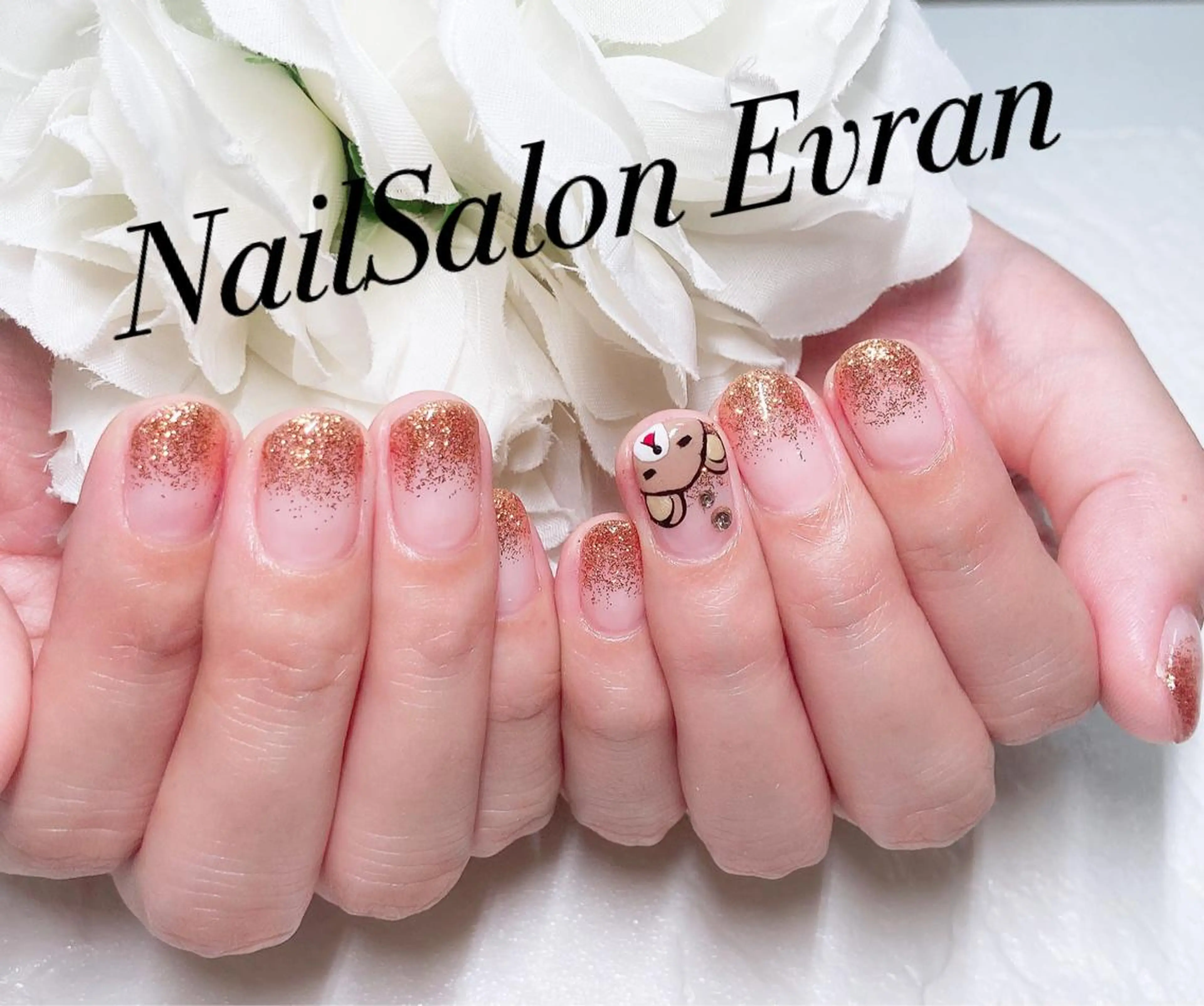 ネイル ラメ(グリッター) ラメグラデーション Nail salon Evranのネイルデザイン